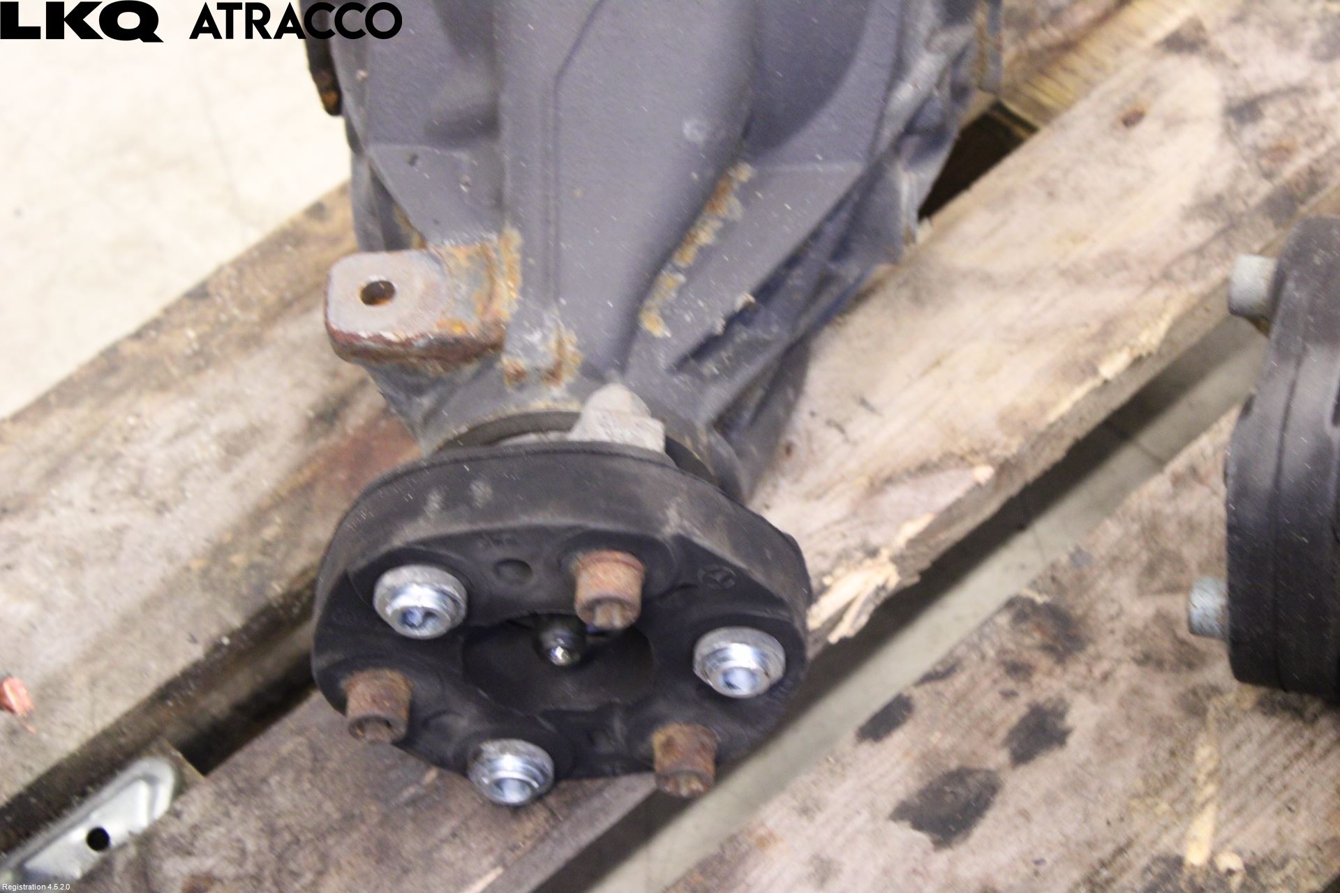 Mercedes-Benz MB E-KLASS (W212) 09-16 Bakaksel Kardang Bak -Diff