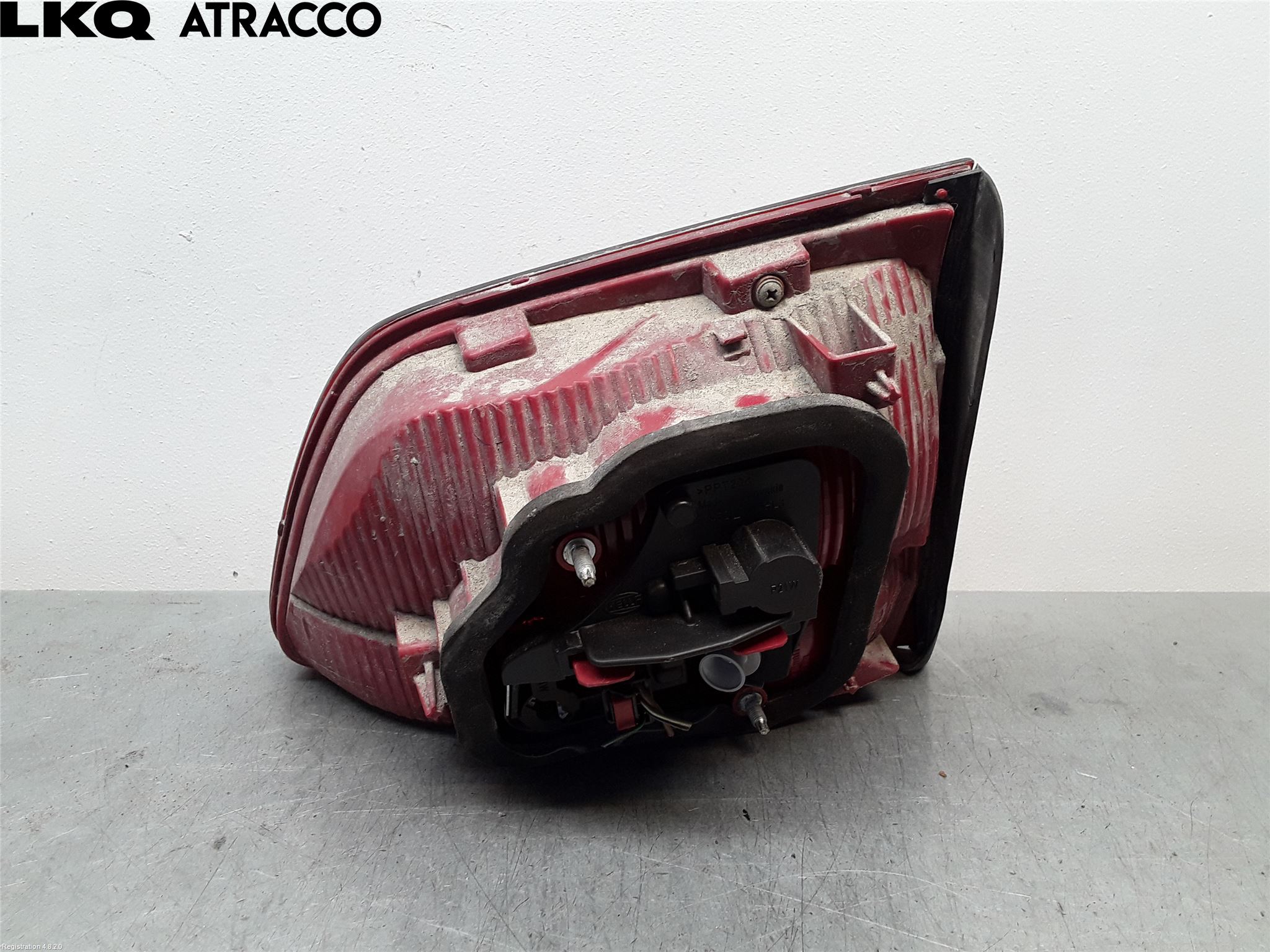 Volkswagen VW TOURAN 10-15 Baklykt Venstre  På Luke(Indre