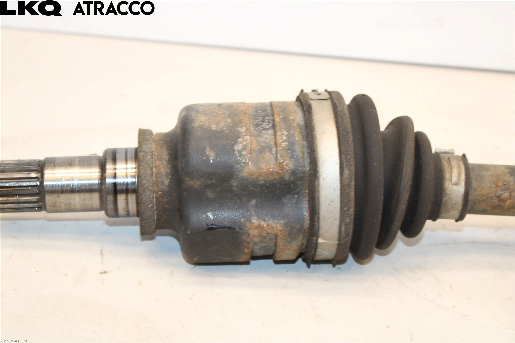 Toyota AVENSIS 09-15 Drivaksel Foran Kompl Venstre