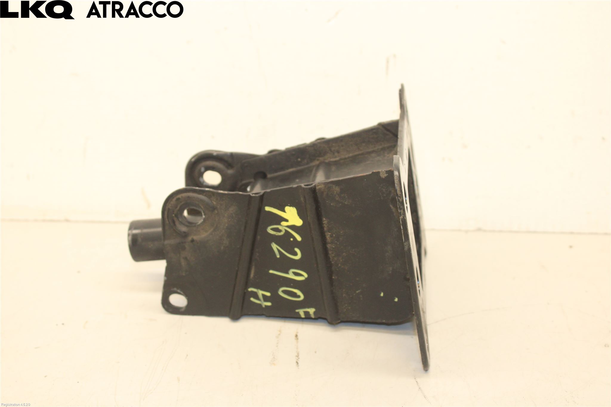 Audi A3/S3 05-13 Støtfanger Foran Feste