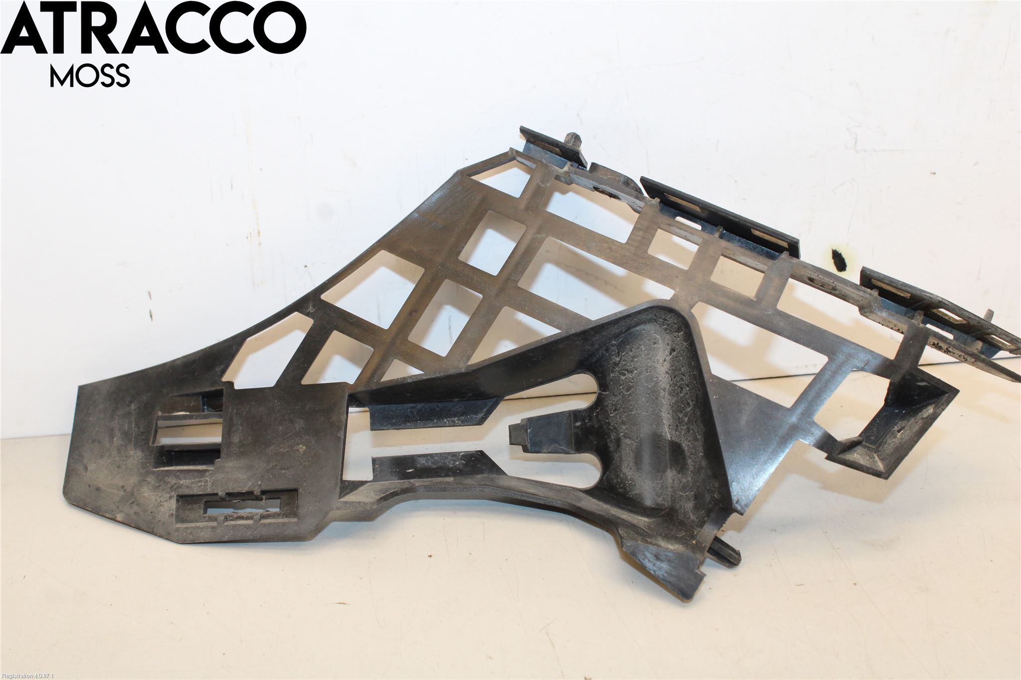 Mercedes-Benz MB A-KLASS (W176) 13-18 Støtfangerfeste Foran Venstre