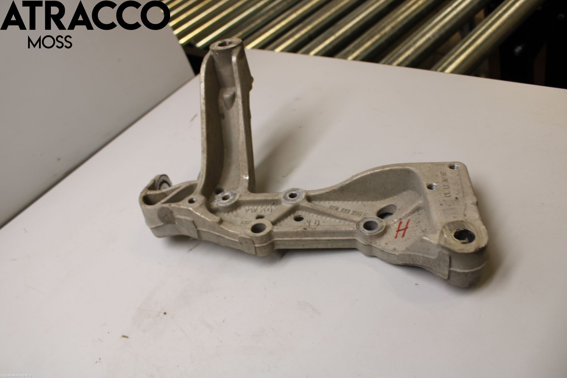 Volkswagen VW GOLF VI 09-13 Travers Feste