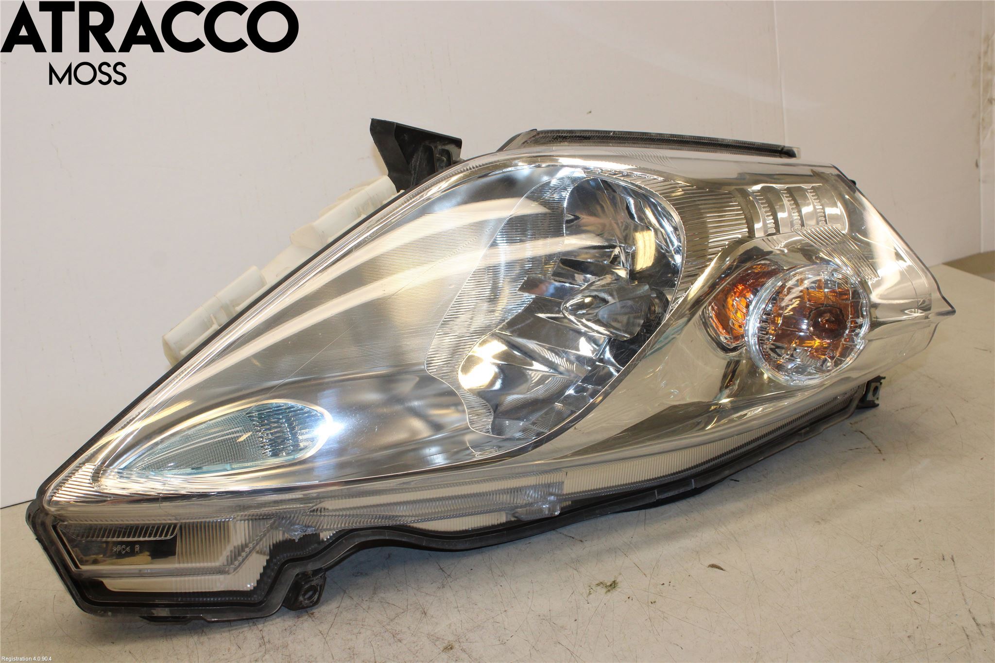 Nissan LEAF 11-17 Frontlykt Høyre