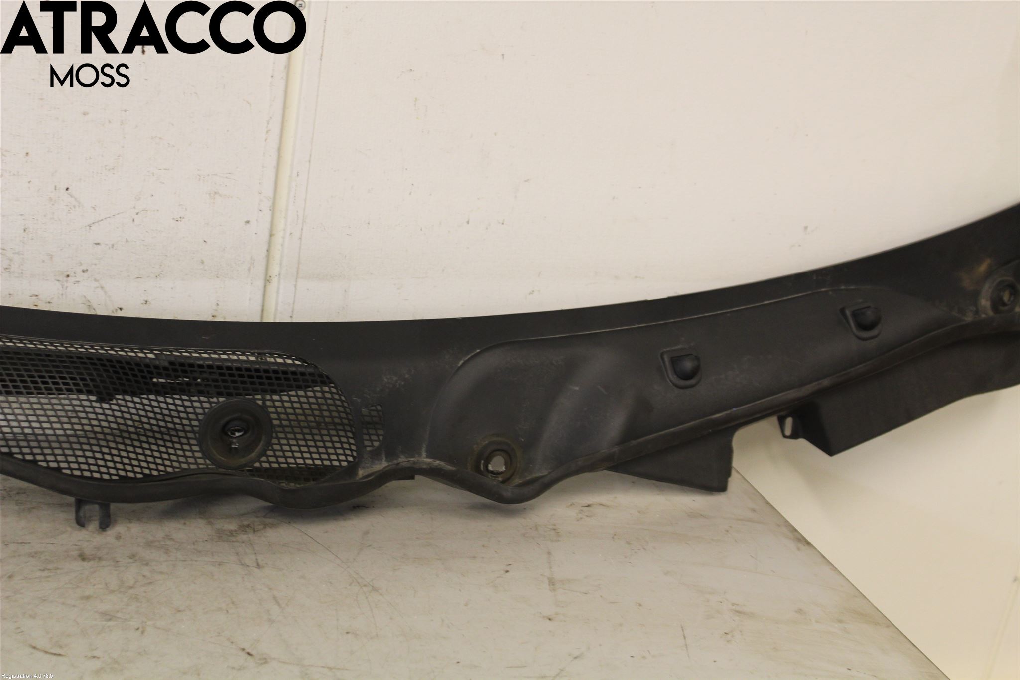 Mercedes-Benz MB E-KLASS (W212) 09-16 Visker Deksel-Grill-Under Frr