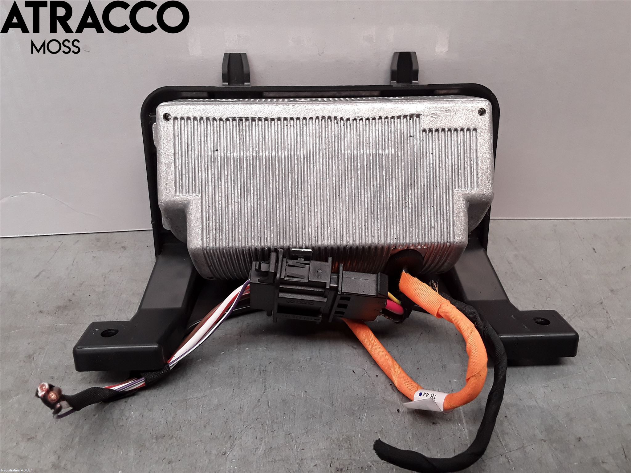 Skoda SUPERB 16-24 Inverter 12-)220V