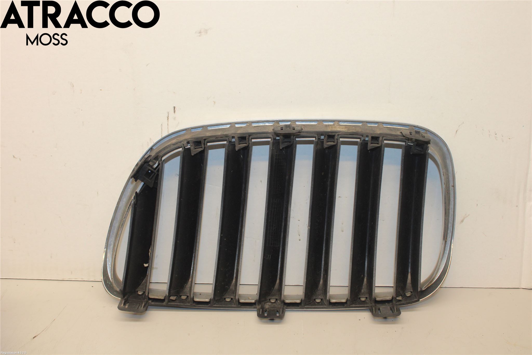 BMW X3 E83     03-10 Grilldel Høyre