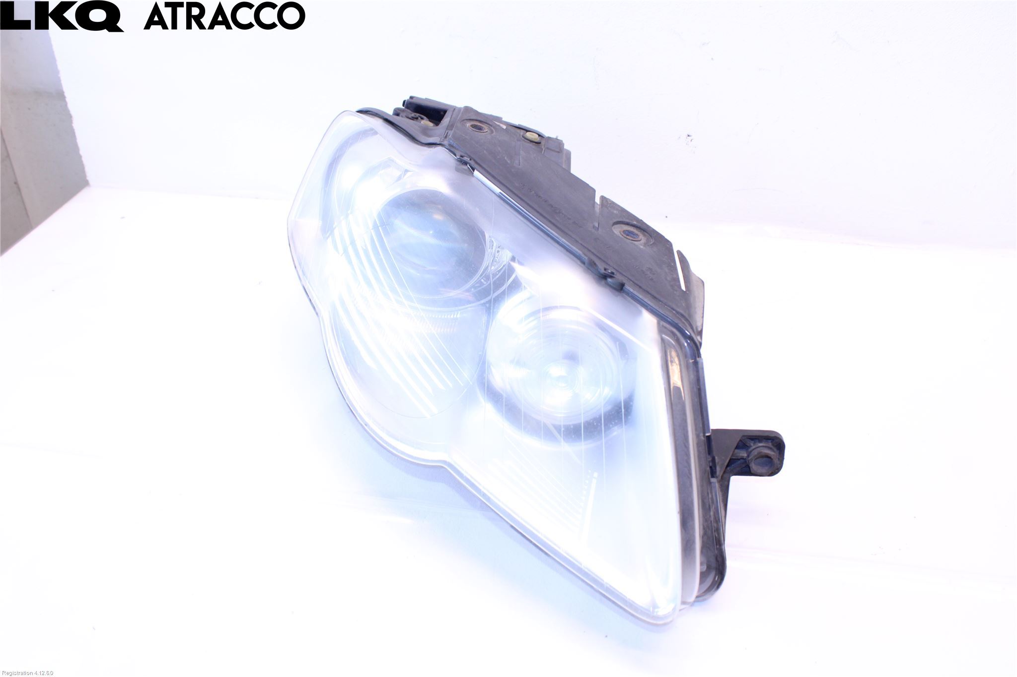 Volkswagen VW PASSAT 05-11 Frontlykt Høyre