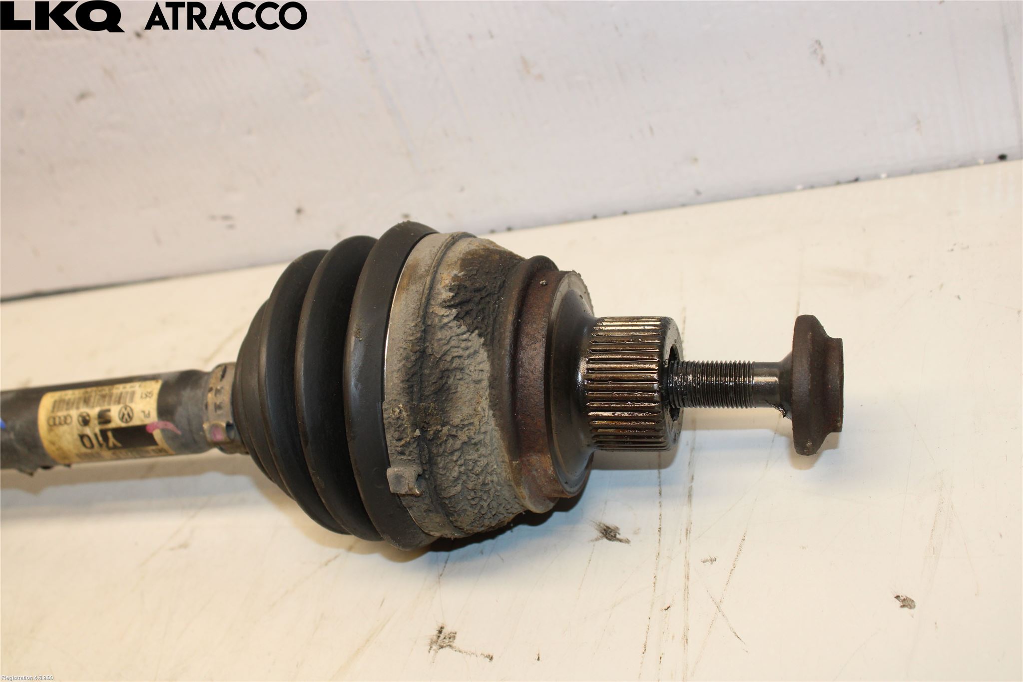 Audi A4/S4 08-11 Drivaksel Foran Kompl Venstre