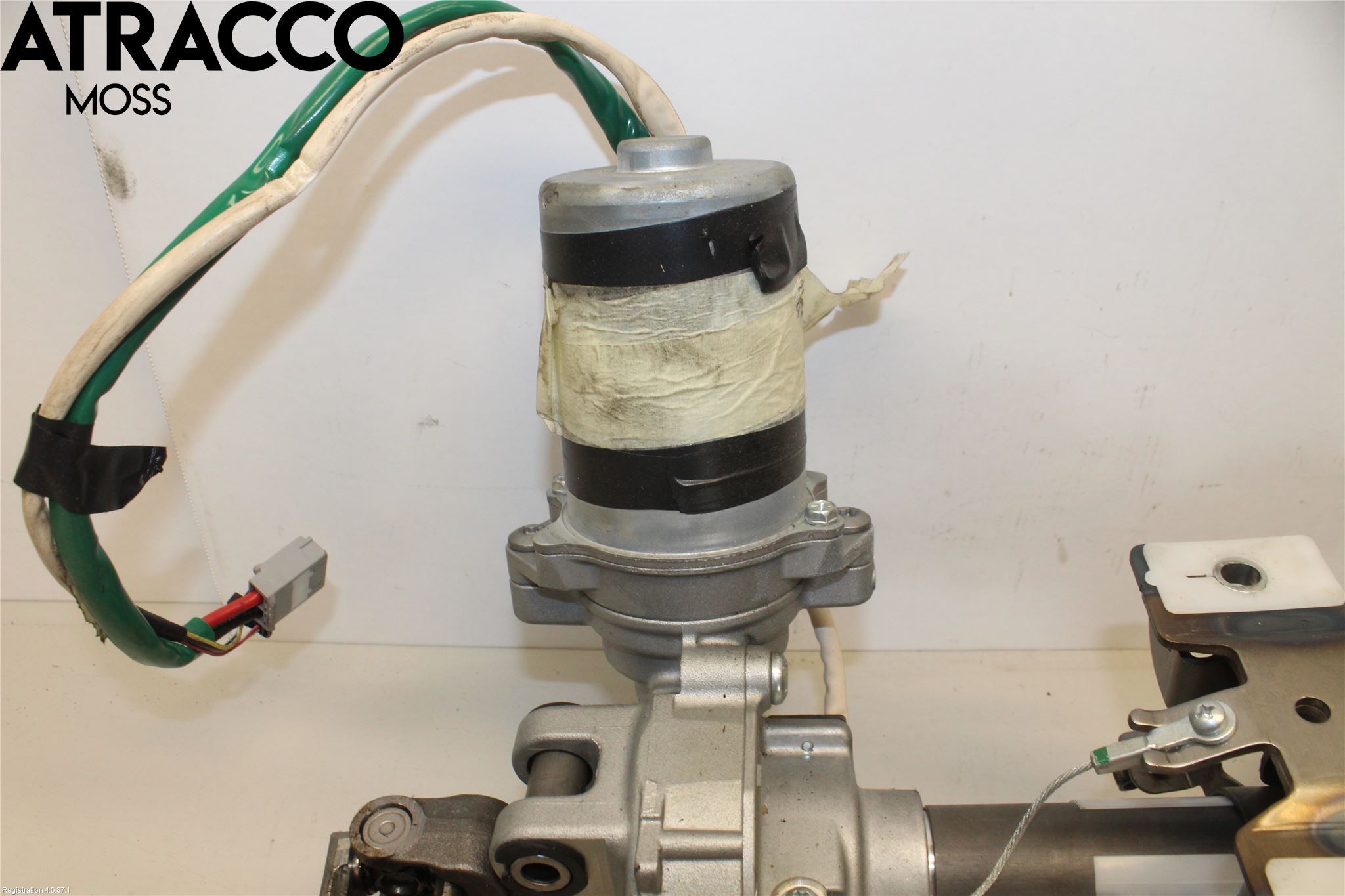Toyota YARIS XP130 12-14 Rattakselaggregat Innebygd Servo