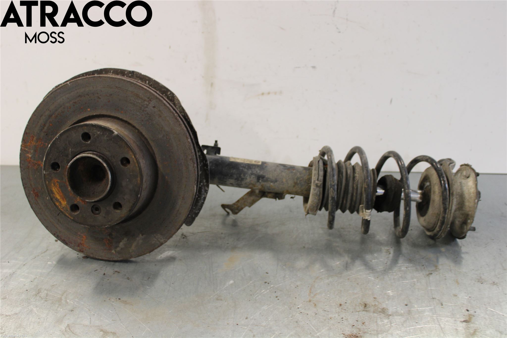 BMW 1 E87/81 5D/3D 03-11 Spindel Vf