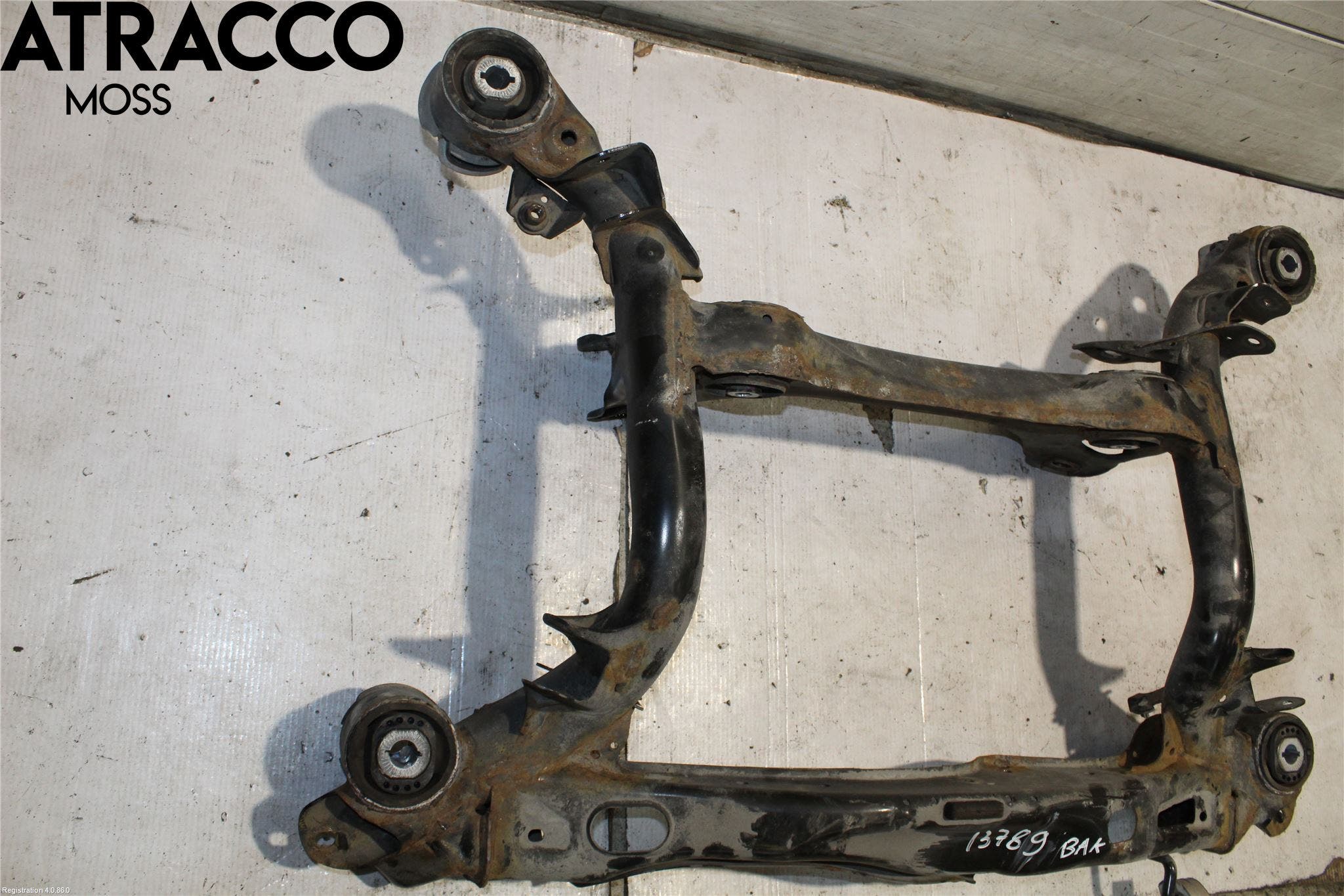 Audi A5 17- Bakaksel Feste Travers-Ramme