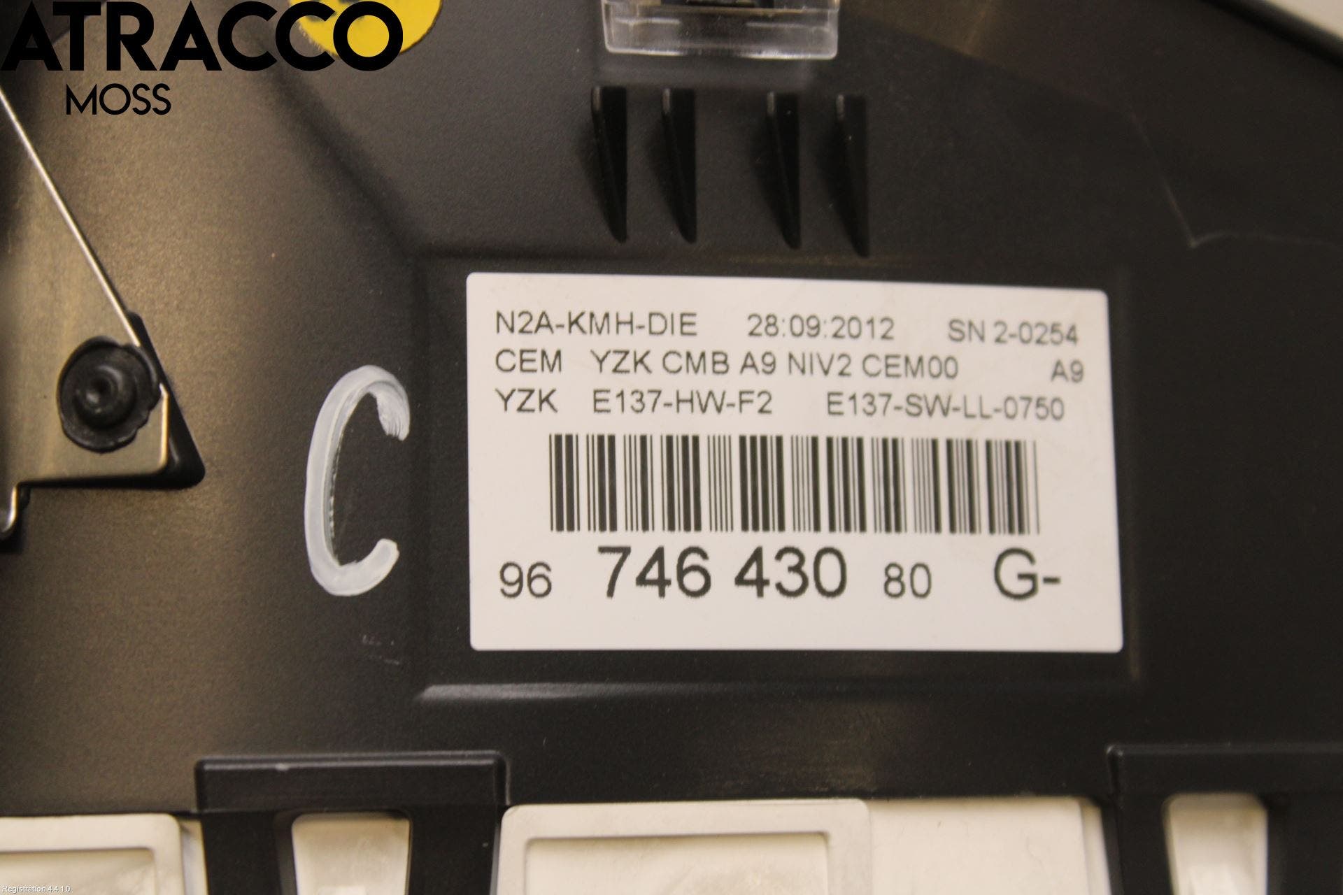 Peugeot 208 12-15 Instr Kombinert