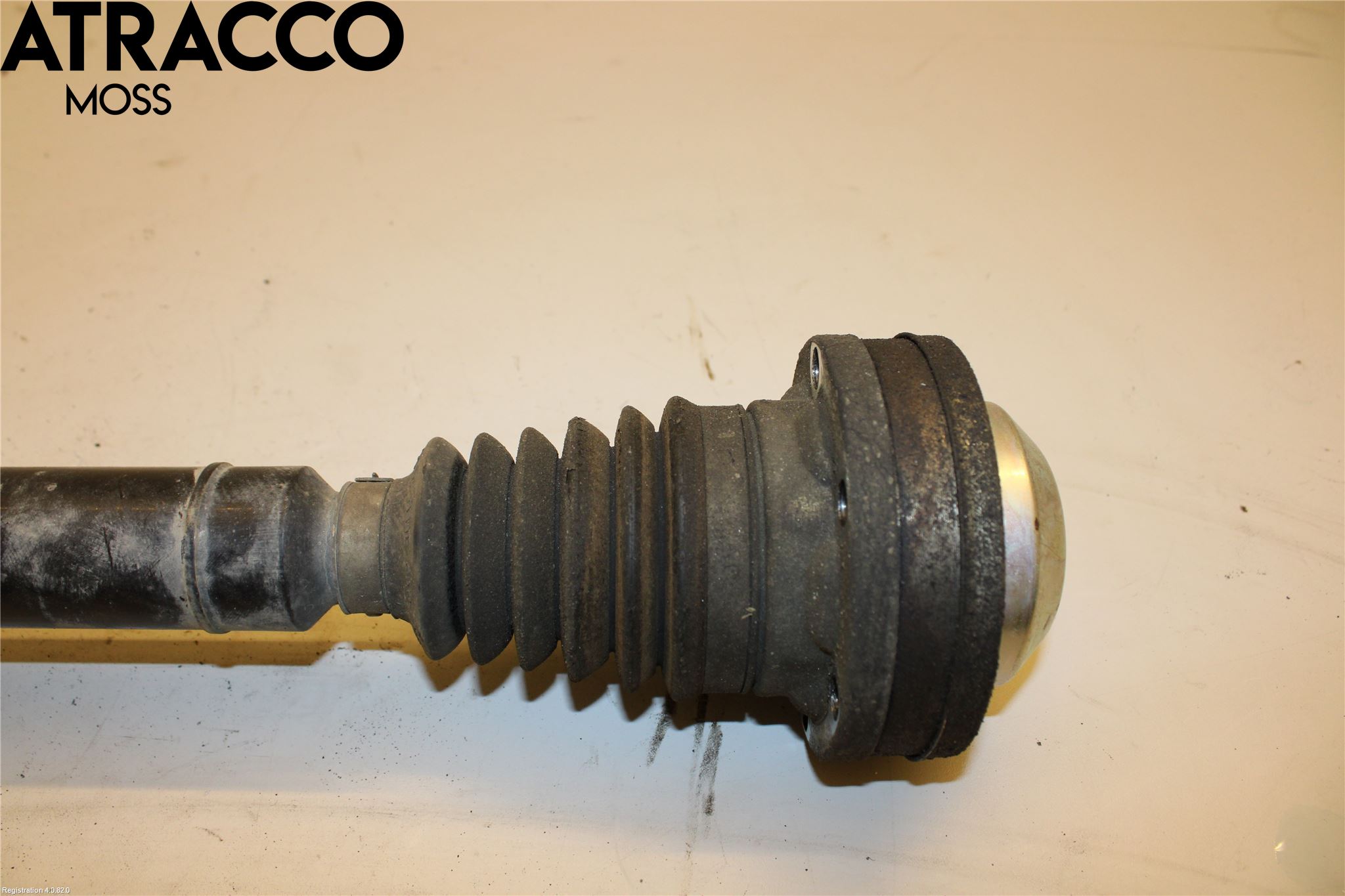 Volkswagen VW PASSAT 05-11 Drivaksel Foran Kompl Høyre