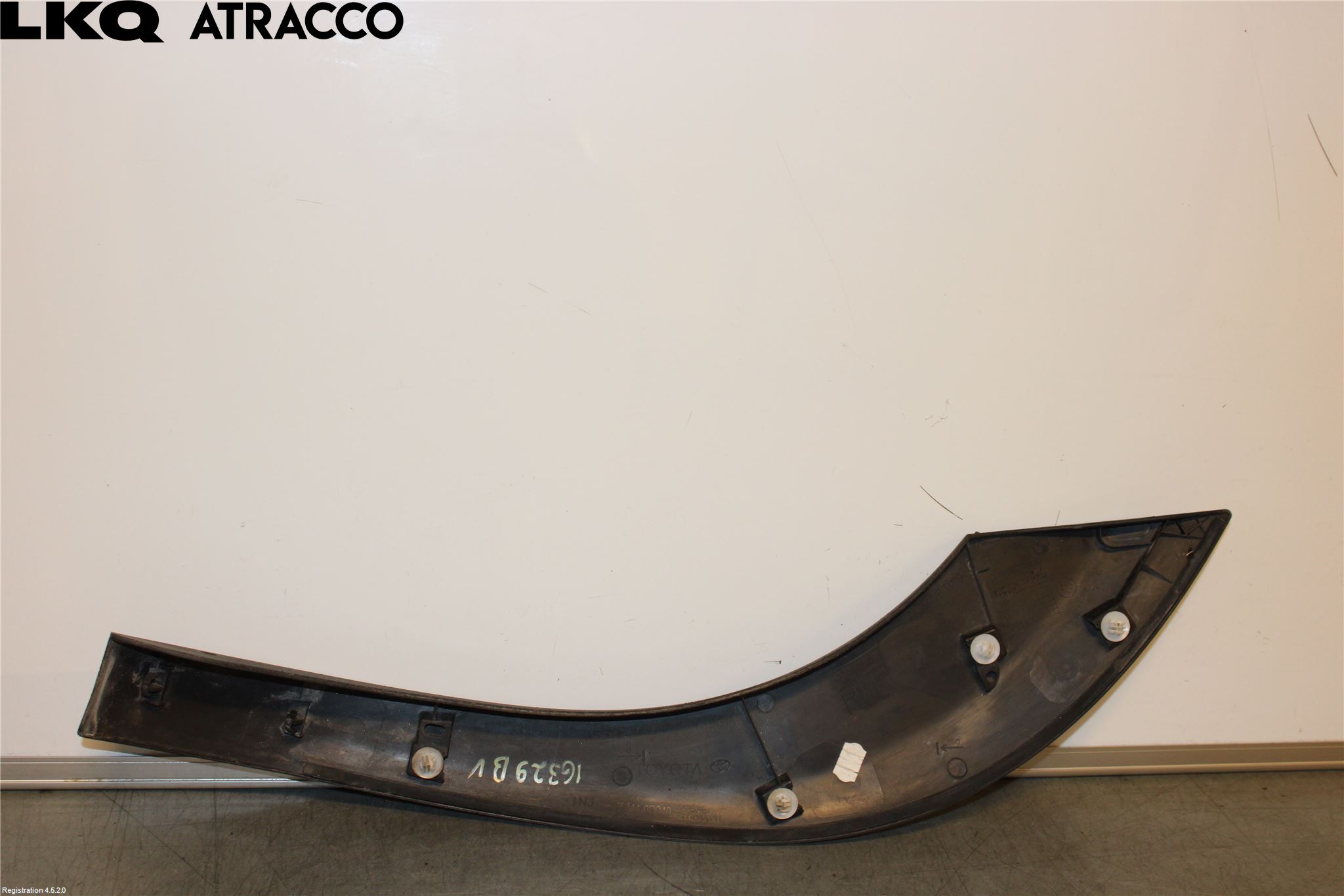 Toyota YARIS CROSS XP21 21- Hjulbuelist