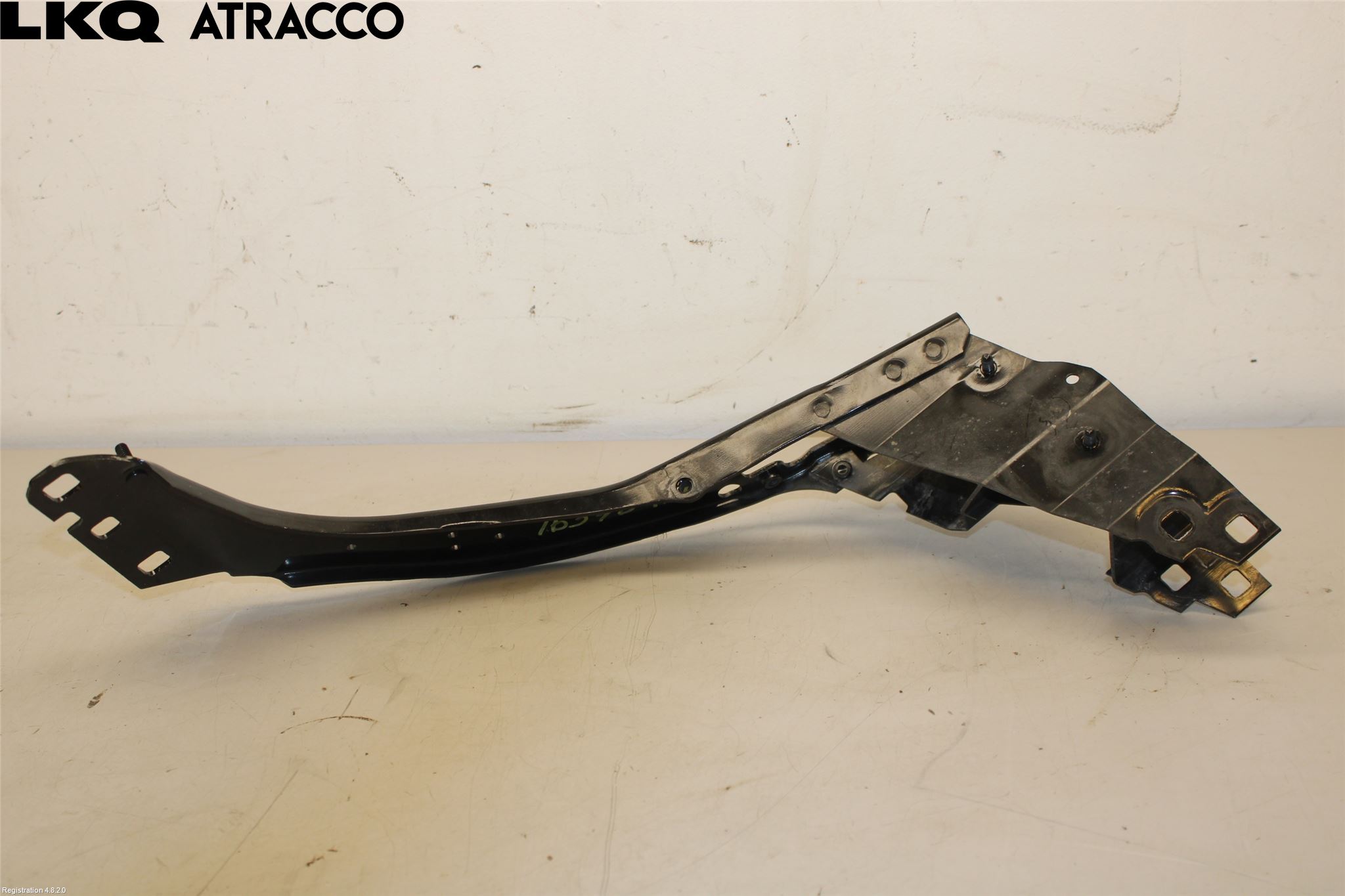 BMW 2 F45 Active Tourer 14-21 Frontlykt Holder-Feste