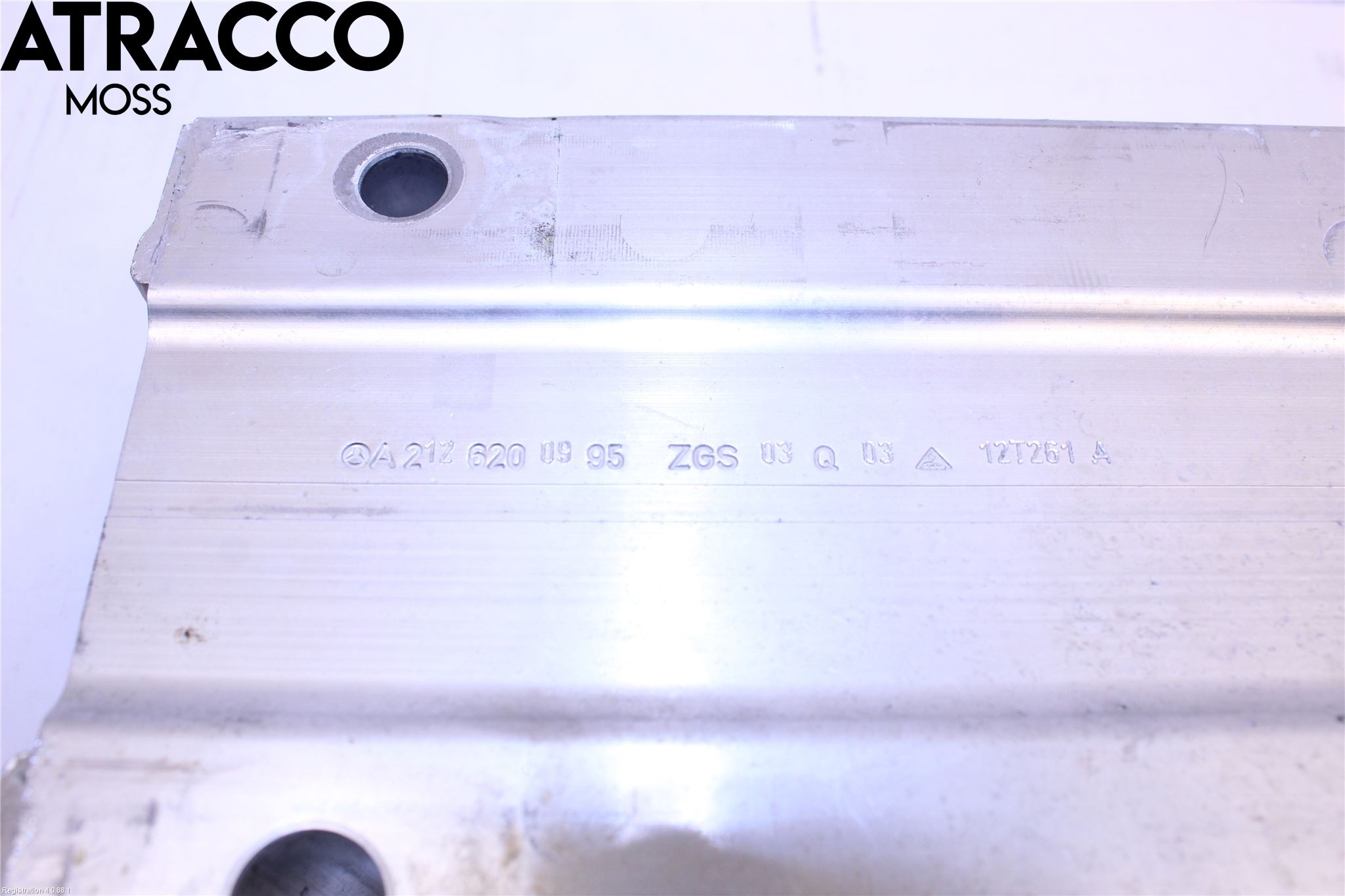 Mercedes-Benz MB E-KLASS (W212) 09-16 Støtfanger Foran Demper