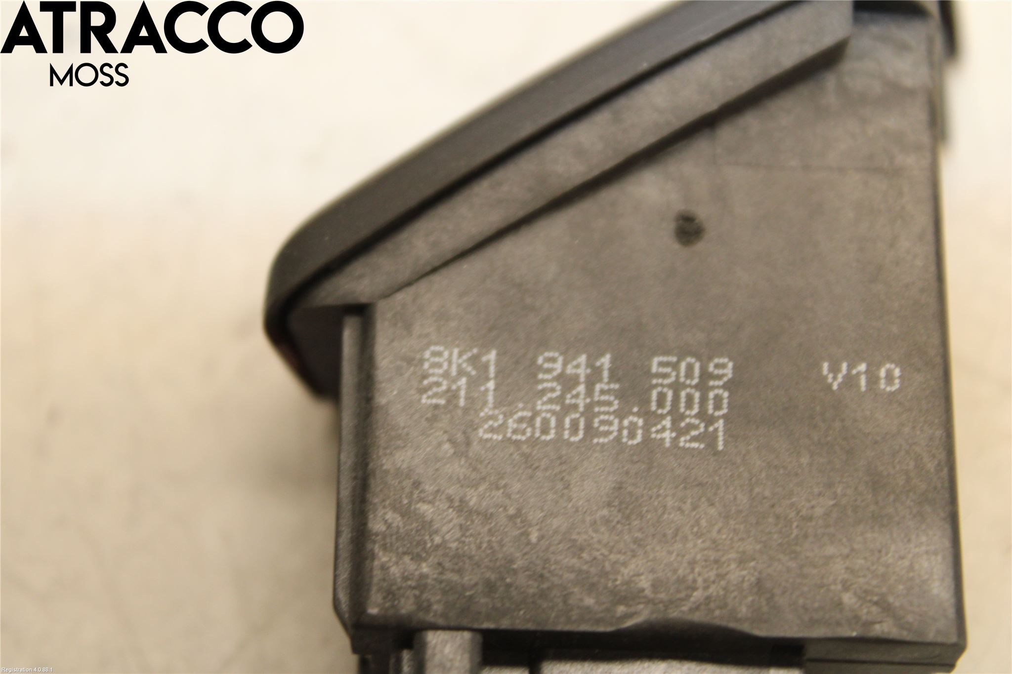 Audi A4/S4 08-11 Bryter Varsel (Nødblink)