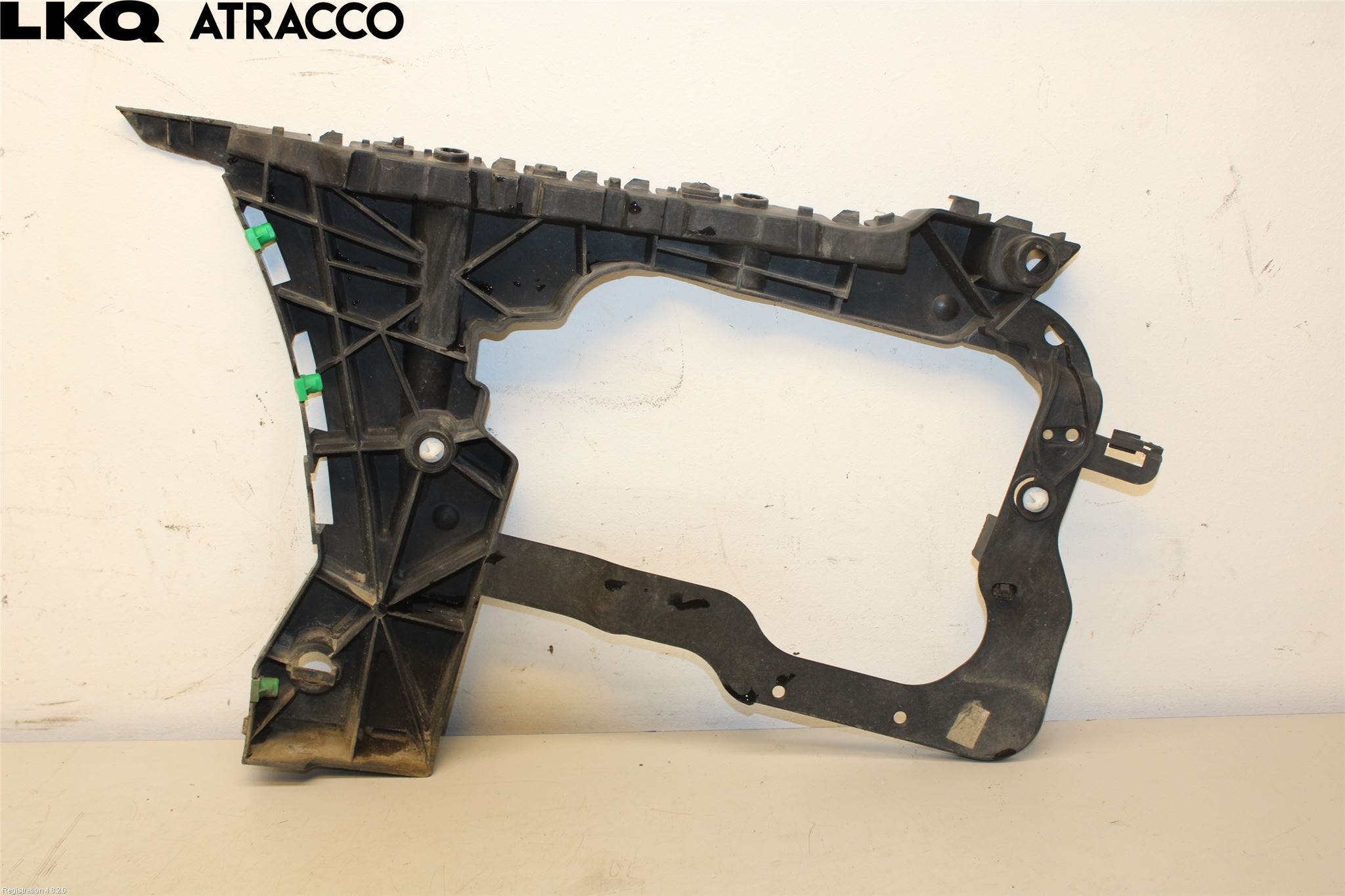 Volvo S90 17->> Støtfangerfeste Bak Høyre