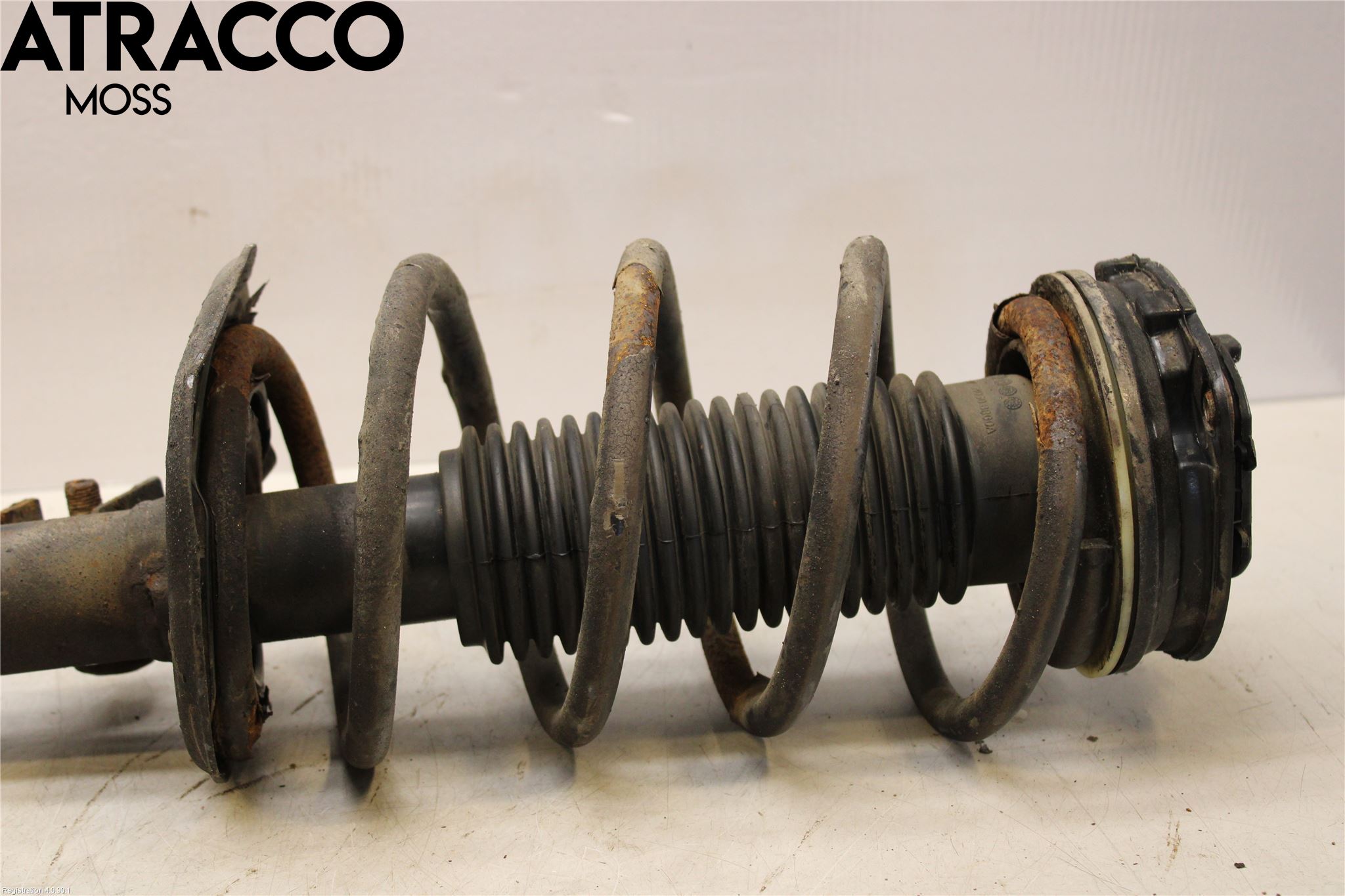 Nissan QASHQAI+2  10-14 Fjærbein Foran Høyre