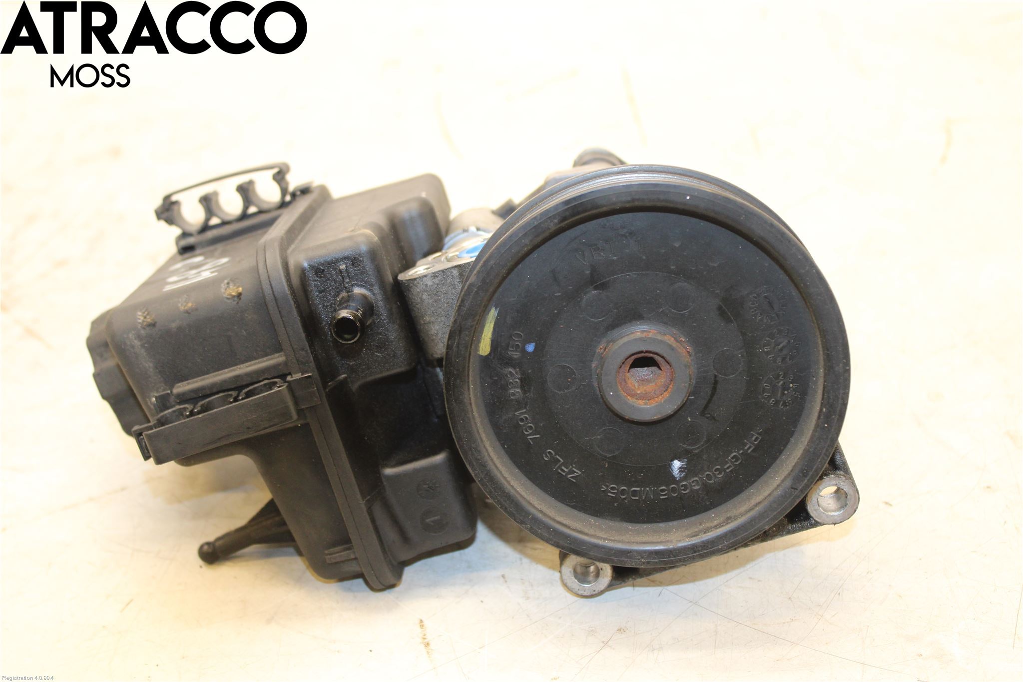Mercedes-Benz MB E-KLASS (W212) 09-16 Servo Pumpe