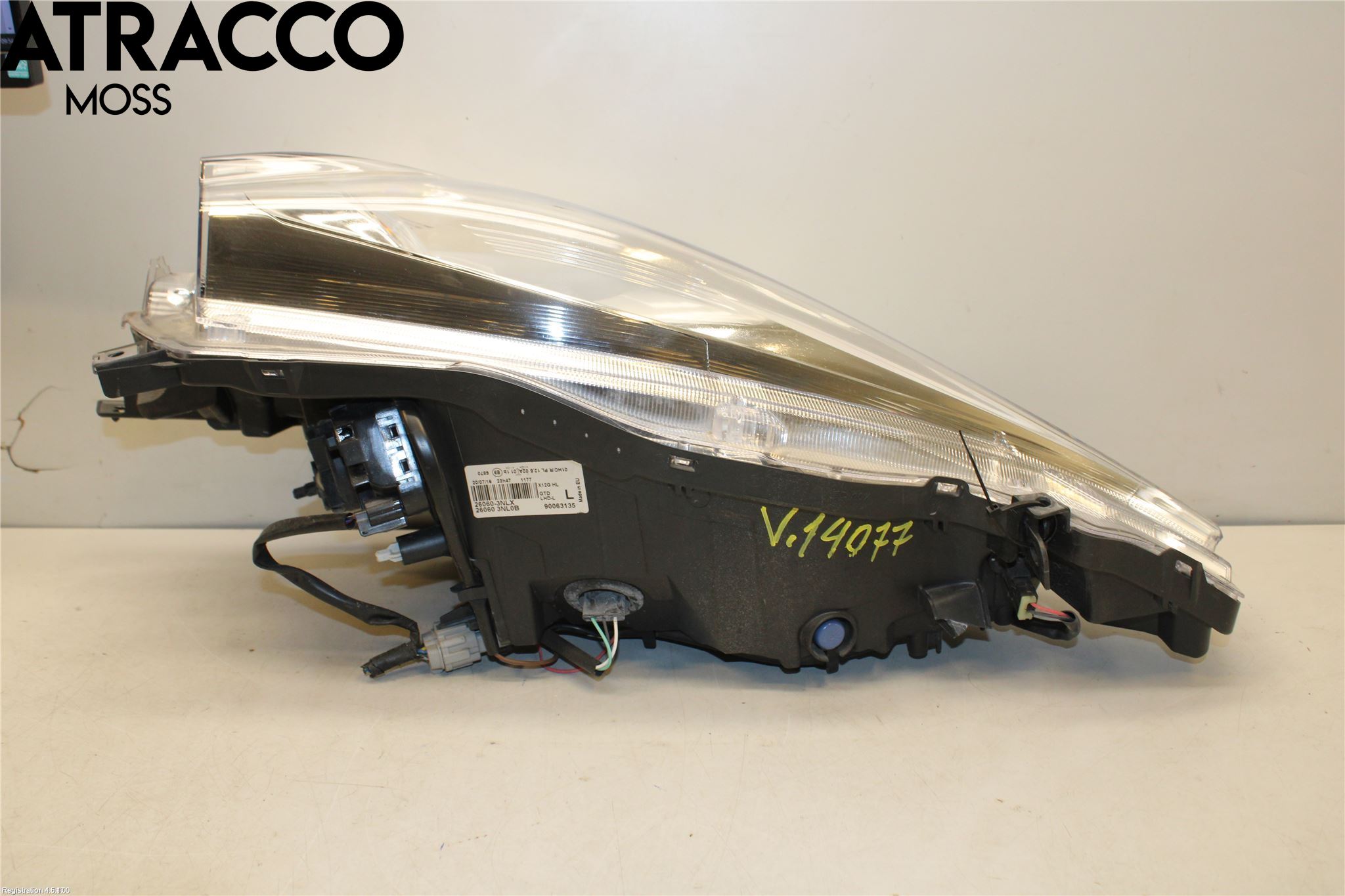 Nissan LEAF 11-17 Frontlykt Venstre