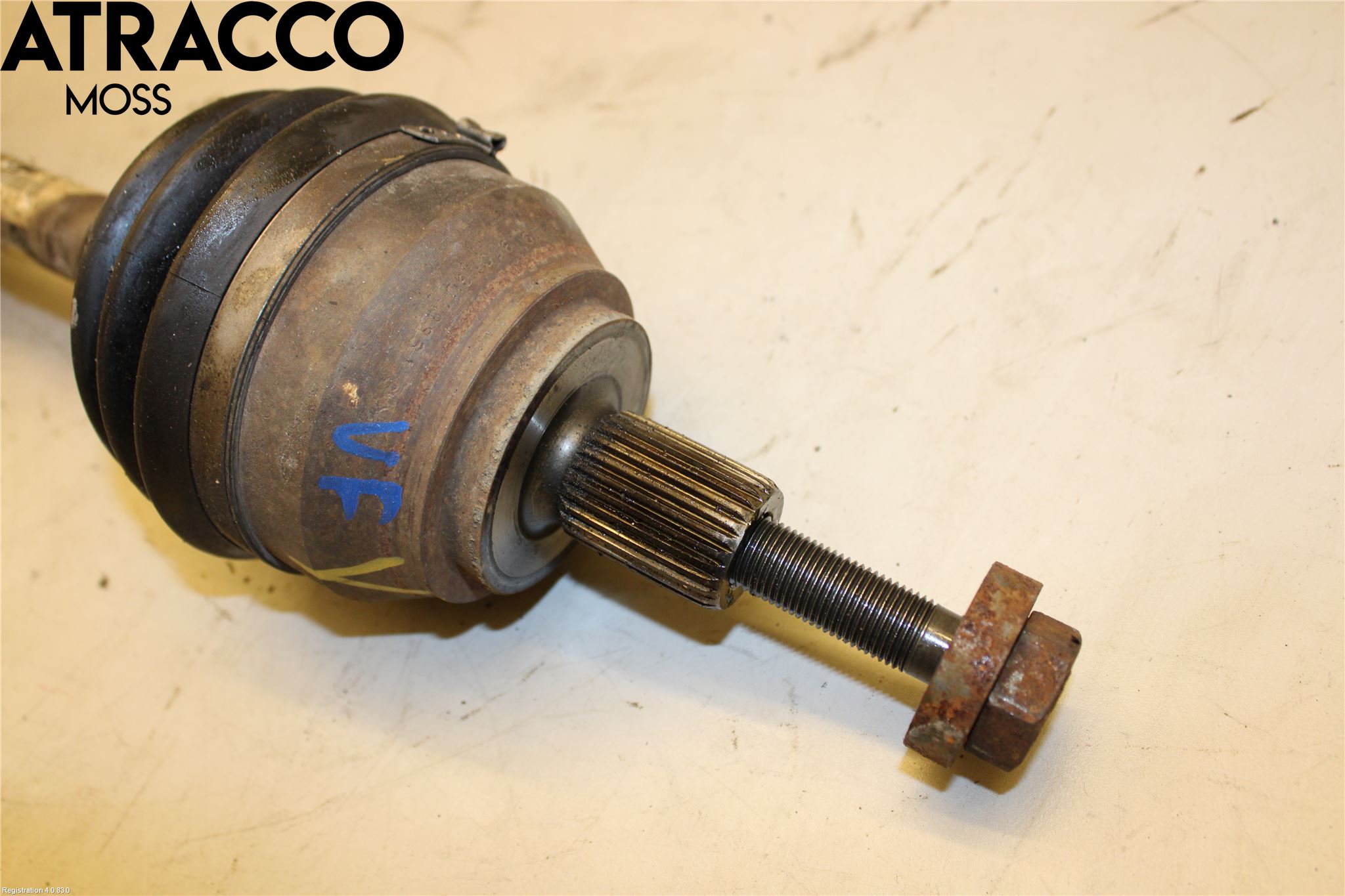 Volkswagen VW AMAROK 2H 10-22 Drivaksel Foran Kompl Venstre