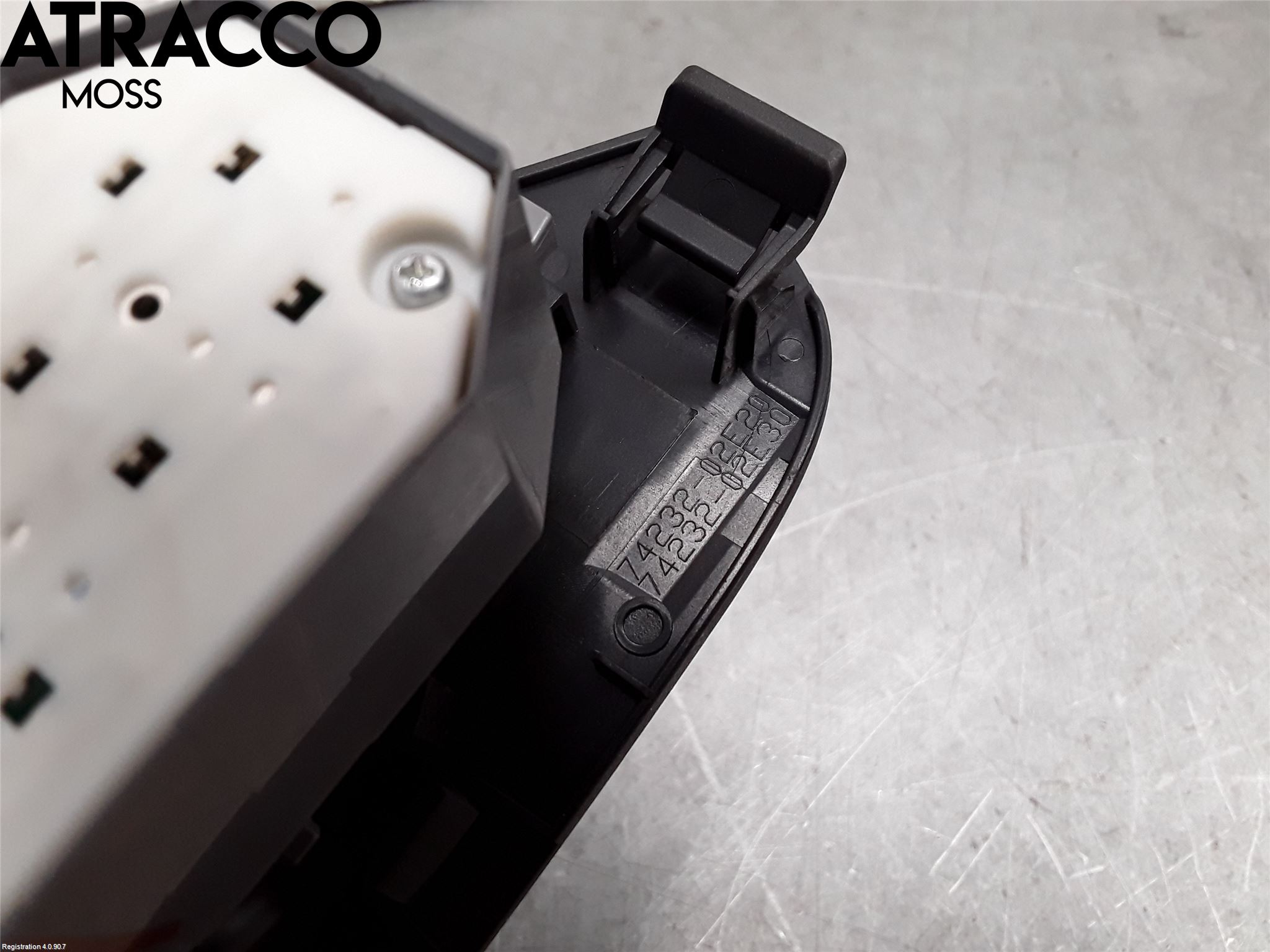 Toyota AURIS 13-19 Bryter Vindusheis