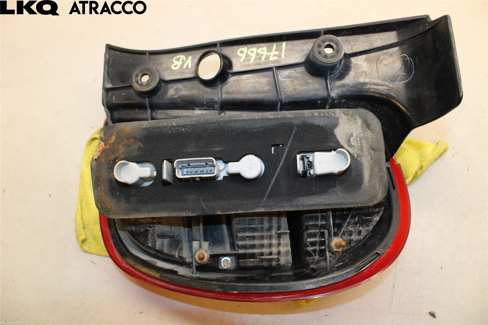 Nissan QASHQAI 10-14 Baklykt Venstre