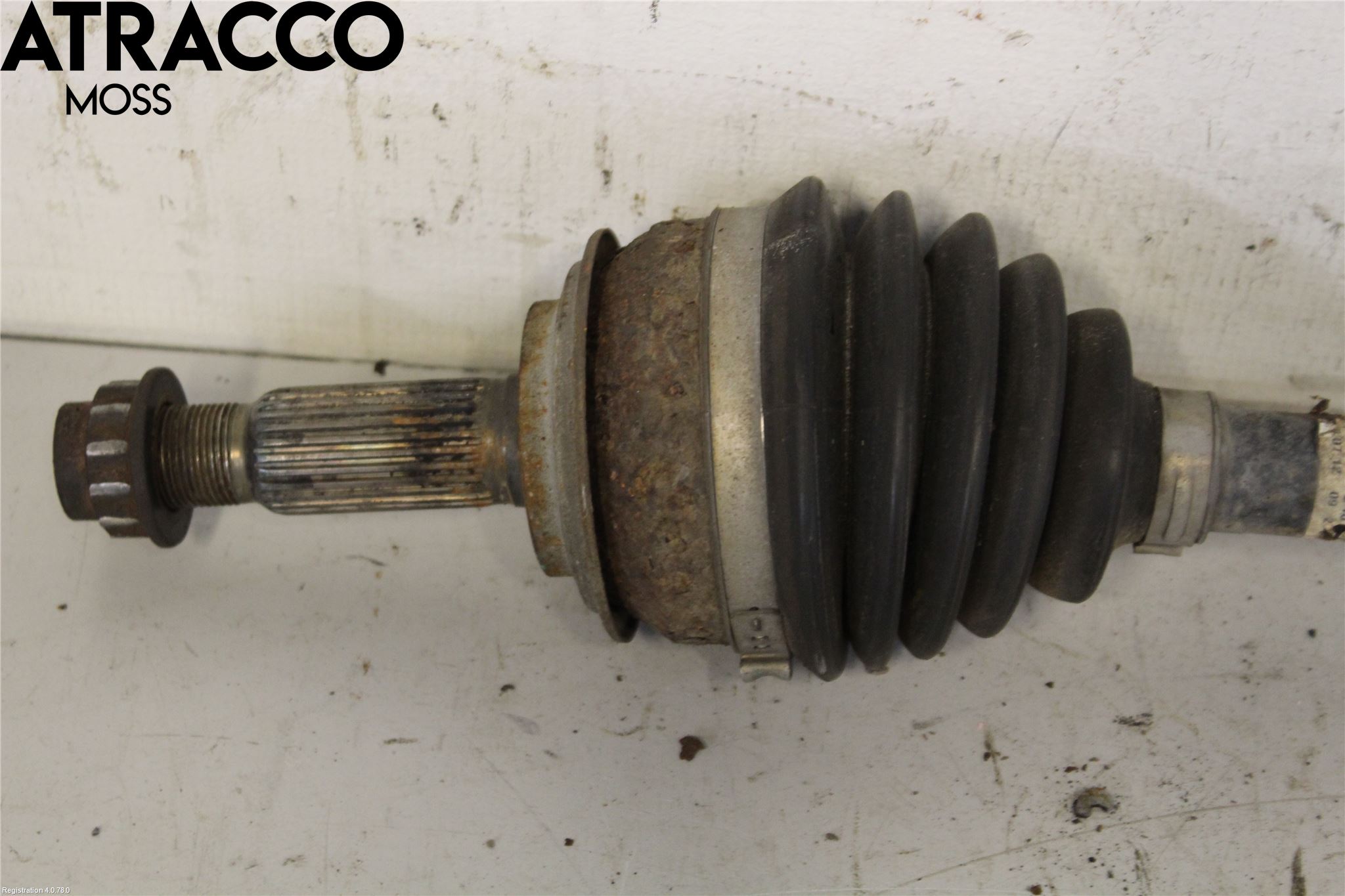 Toyota YARIS XP130 12-14 Drivaksel Foran Kompl Høyre