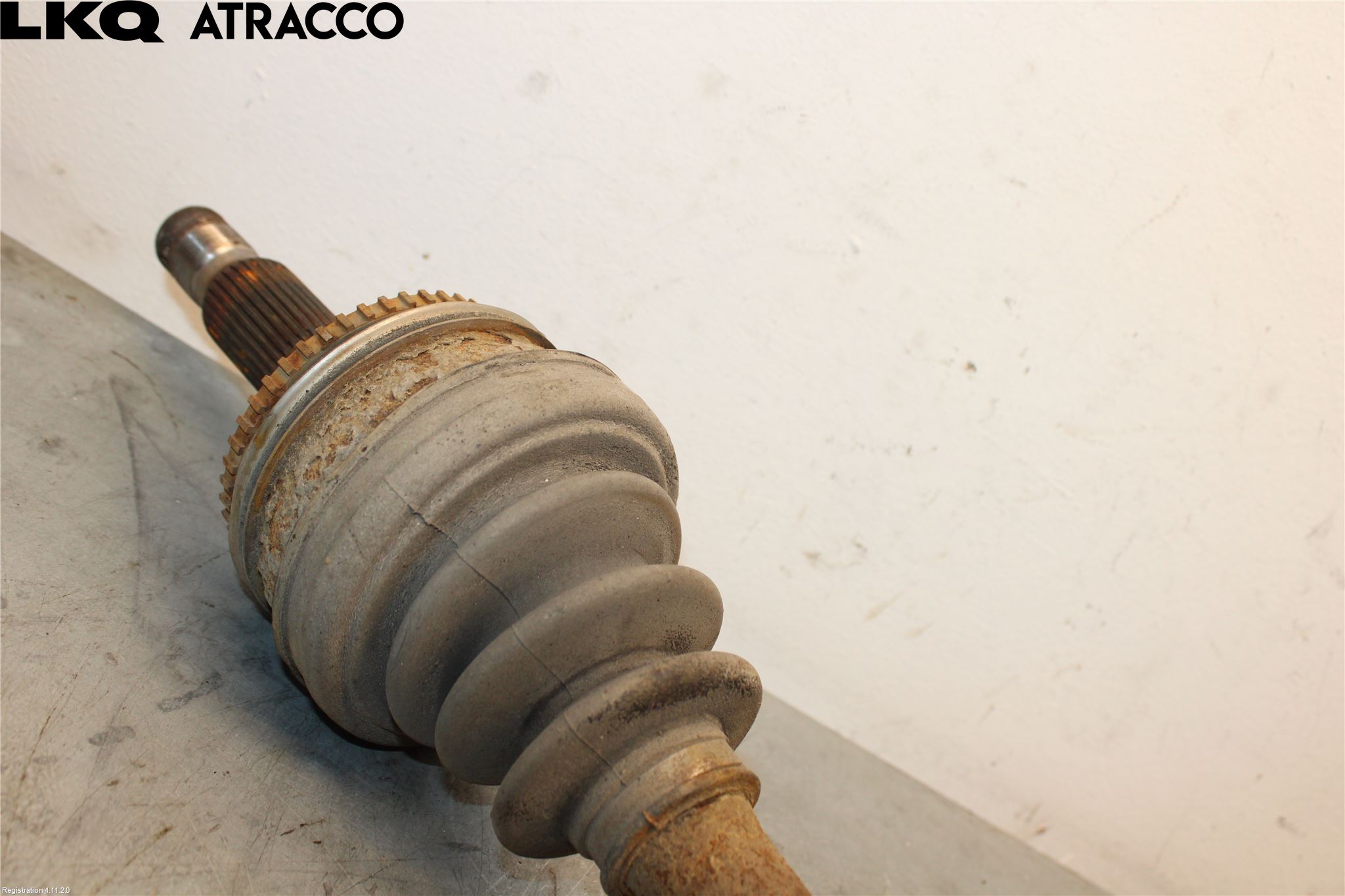 Toyota HI-ACE 06-12 Drivaksel Bak Kompl Venstre