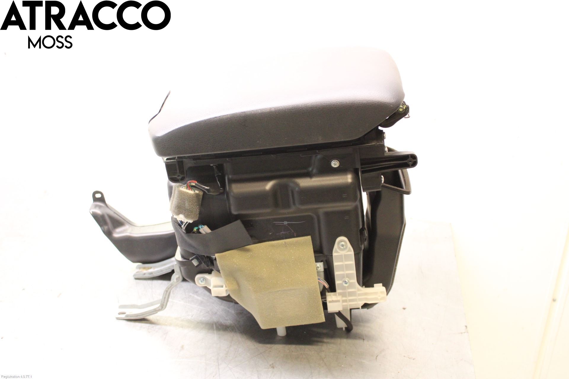 Toyota LANDCRUISER J150 10-23 Innr Konsoll-Lomme