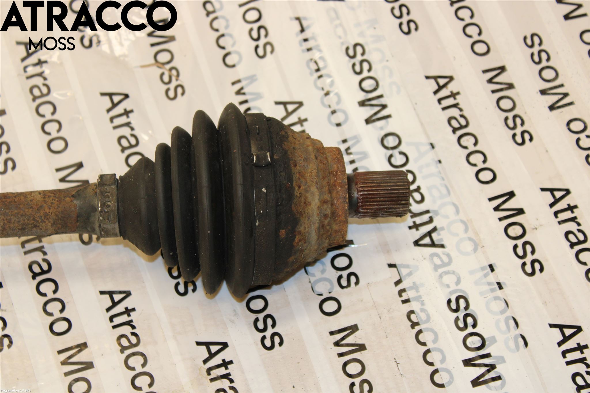 Volkswagen VW TOURAN 10-15 Drivaksel Foran Kompl  V = H