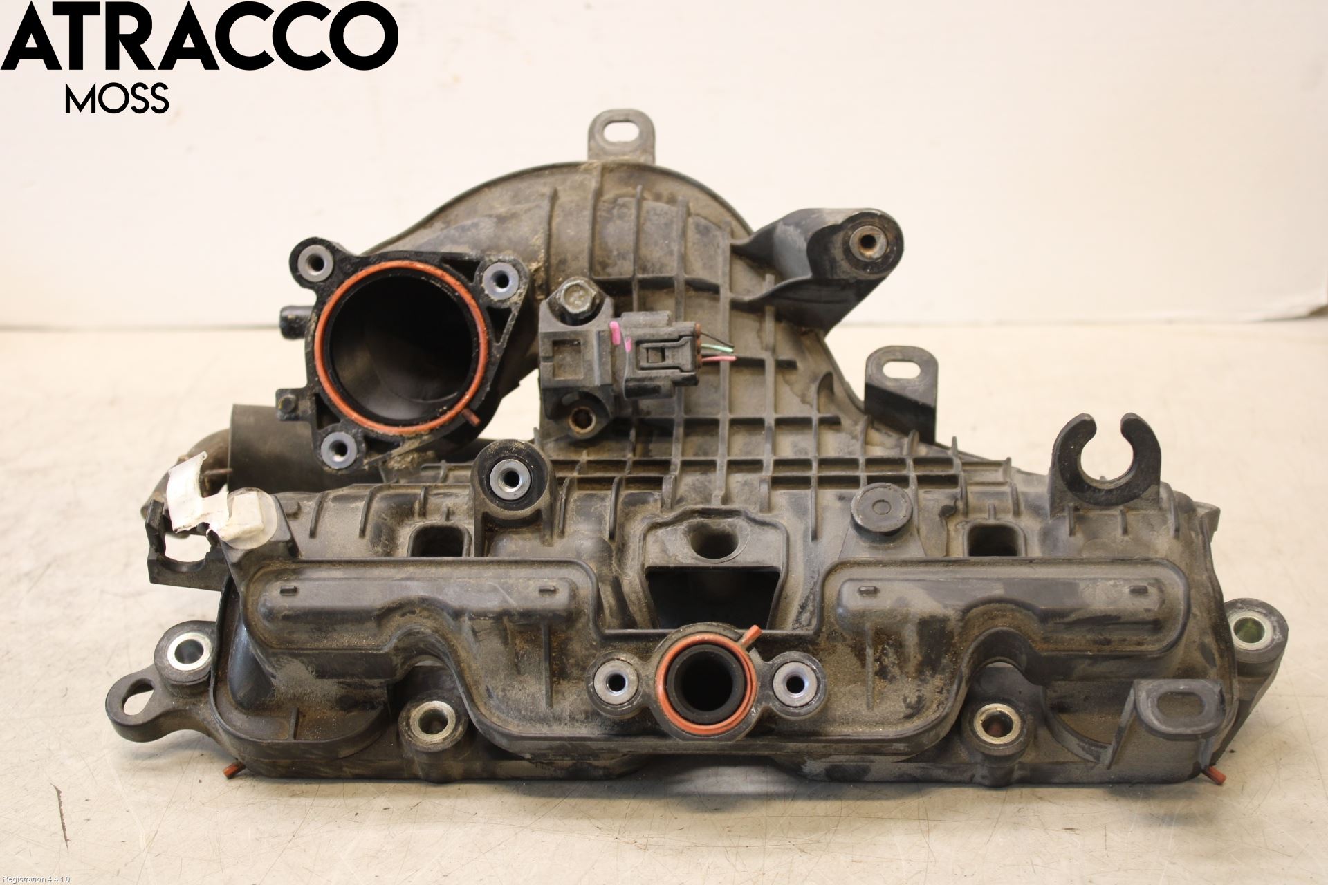 Toyota YARIS XP130 12-14 Innsugningsmanifold