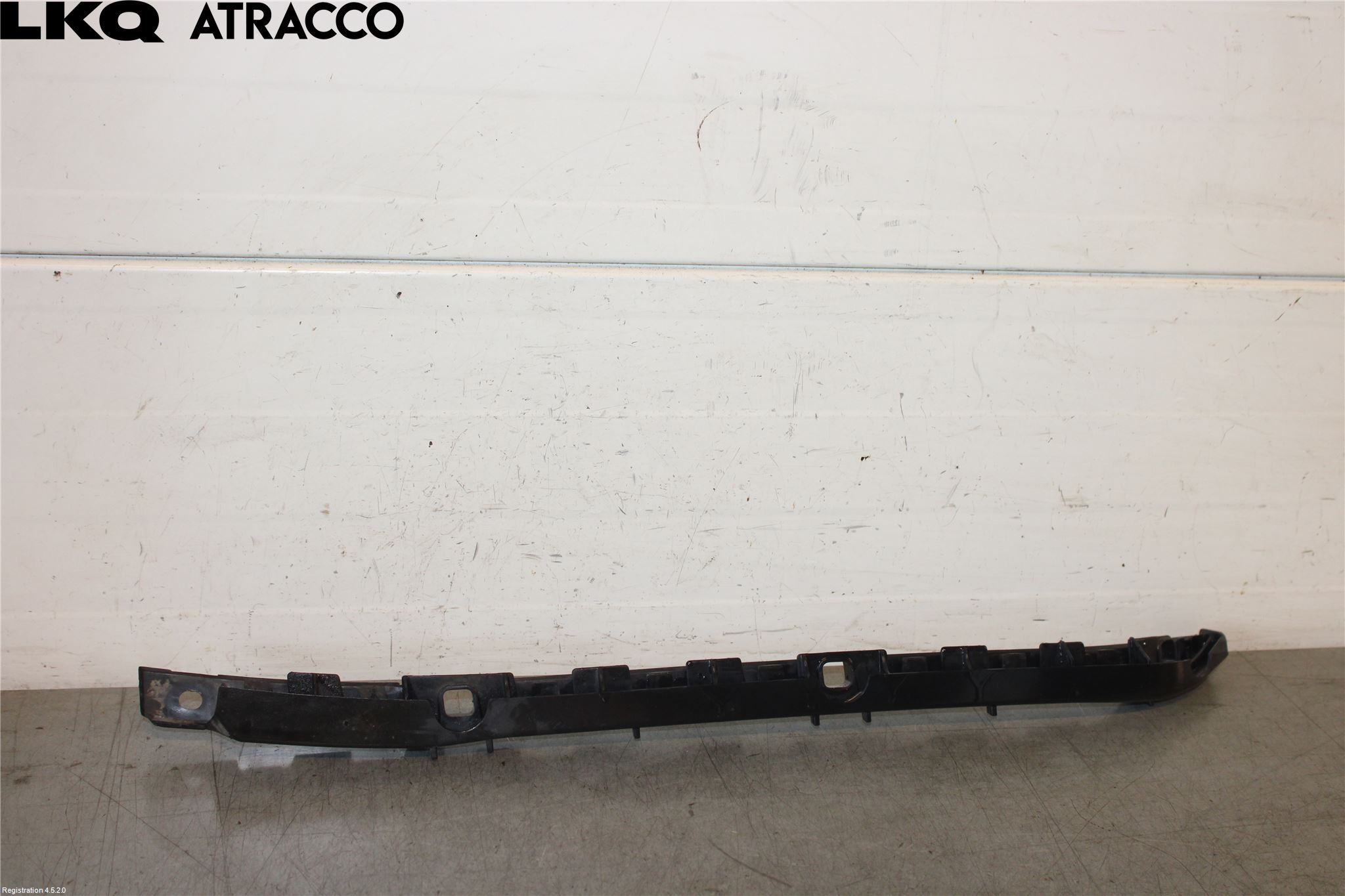 Mercedes-Benz MB E-KLASS (W212) 09-16 Støtfanger Bak Feste