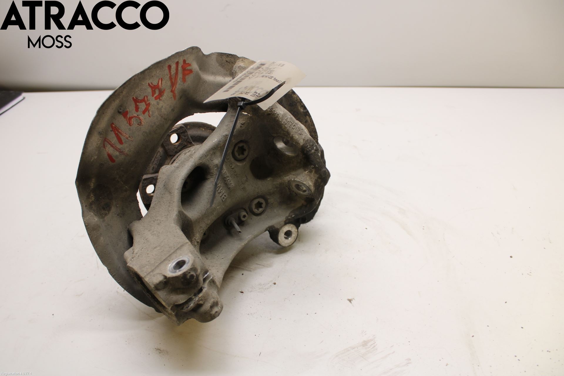 BMW 1 F20/F21 11-19 Spindel Vf