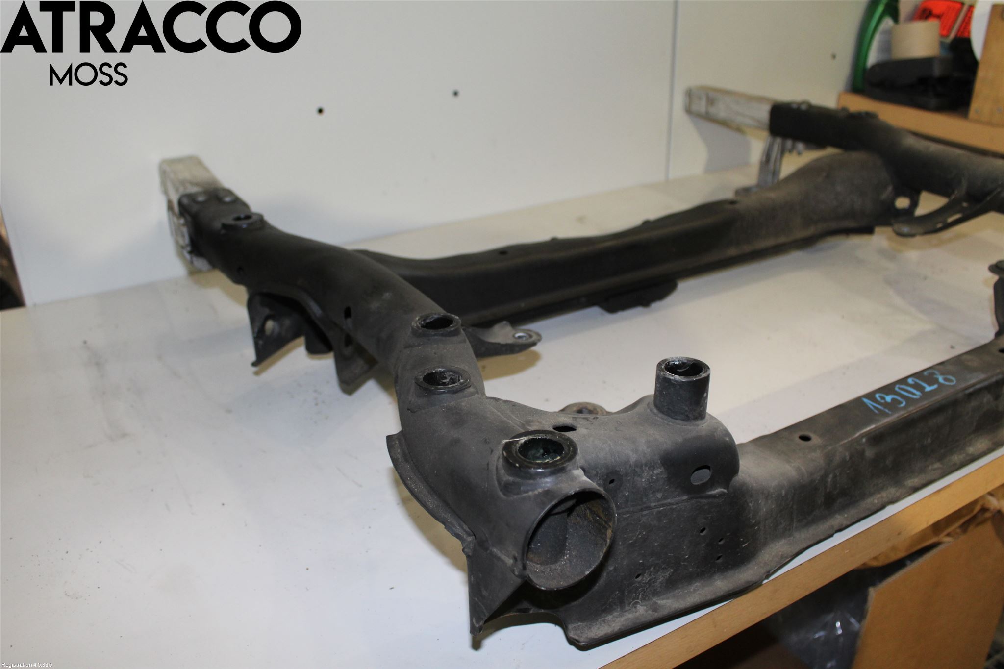 Mercedes-Benz MB C-KLASS (W205) 14-21 Travers Feste