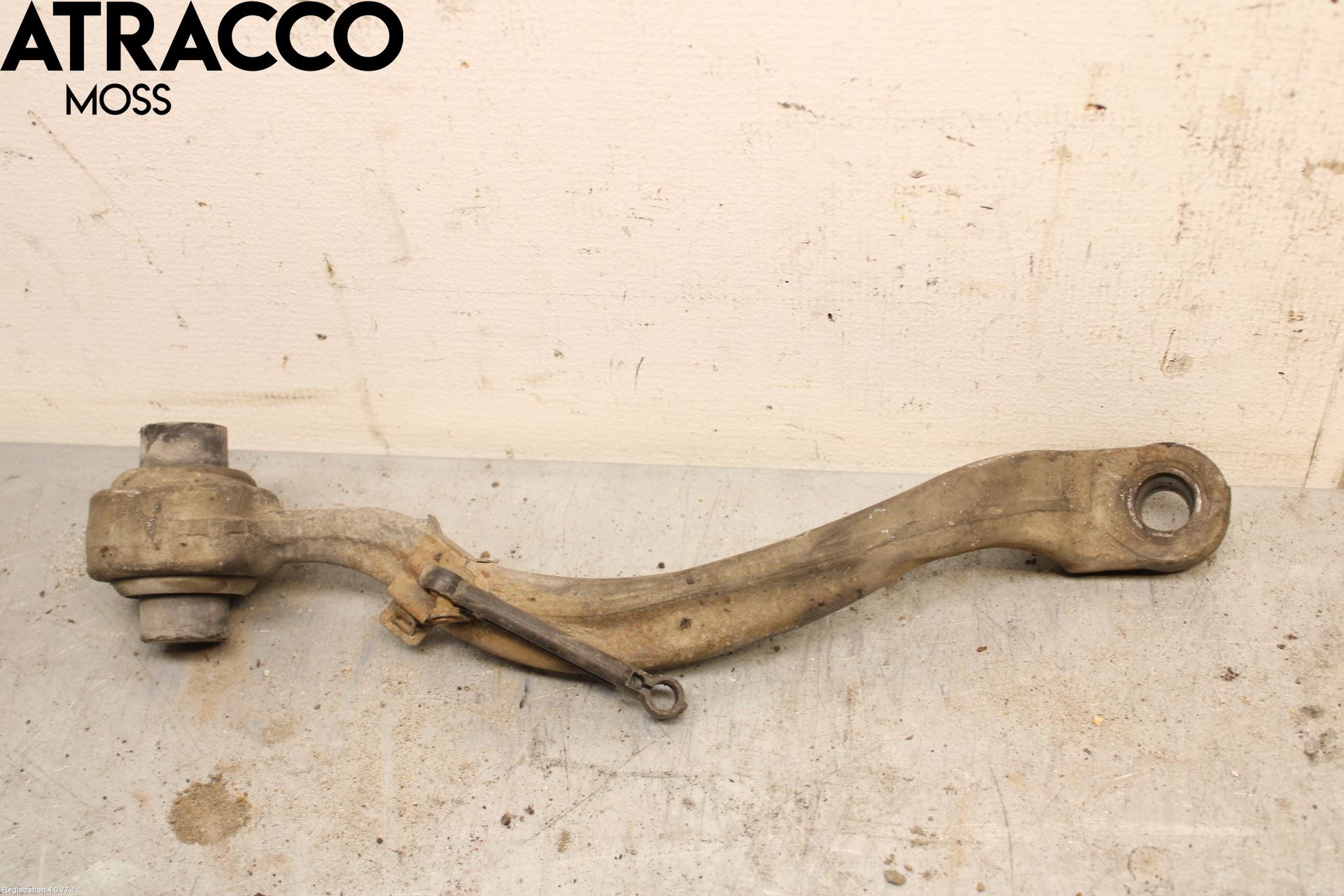 Mercedes-Benz MB E-KLASS (W212) 09-16 Bærearm Foran Venstre Nedre