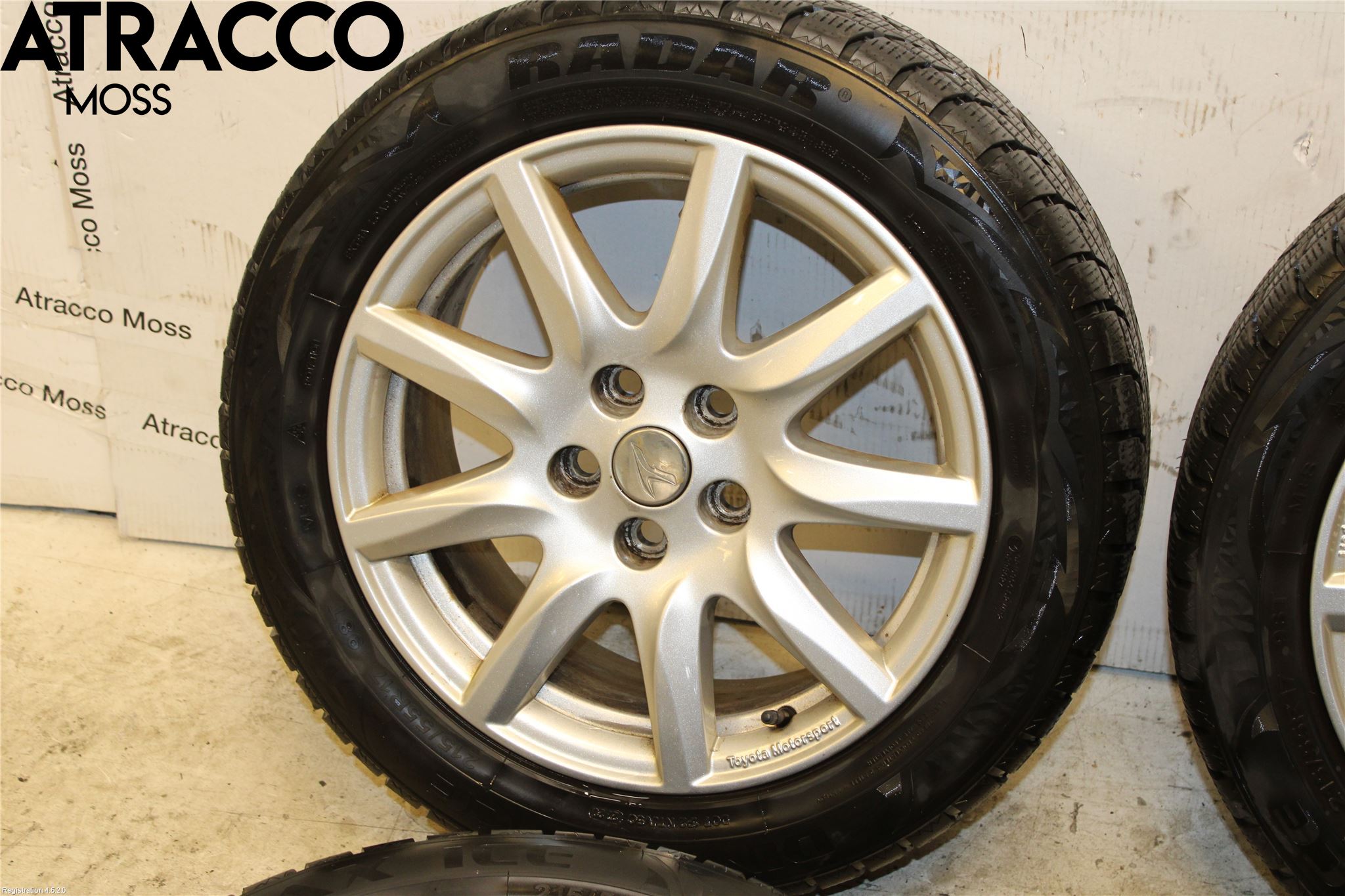 Toyota AVENSIS 09-15 Dekk Sommer På Alu Felg 4Stk