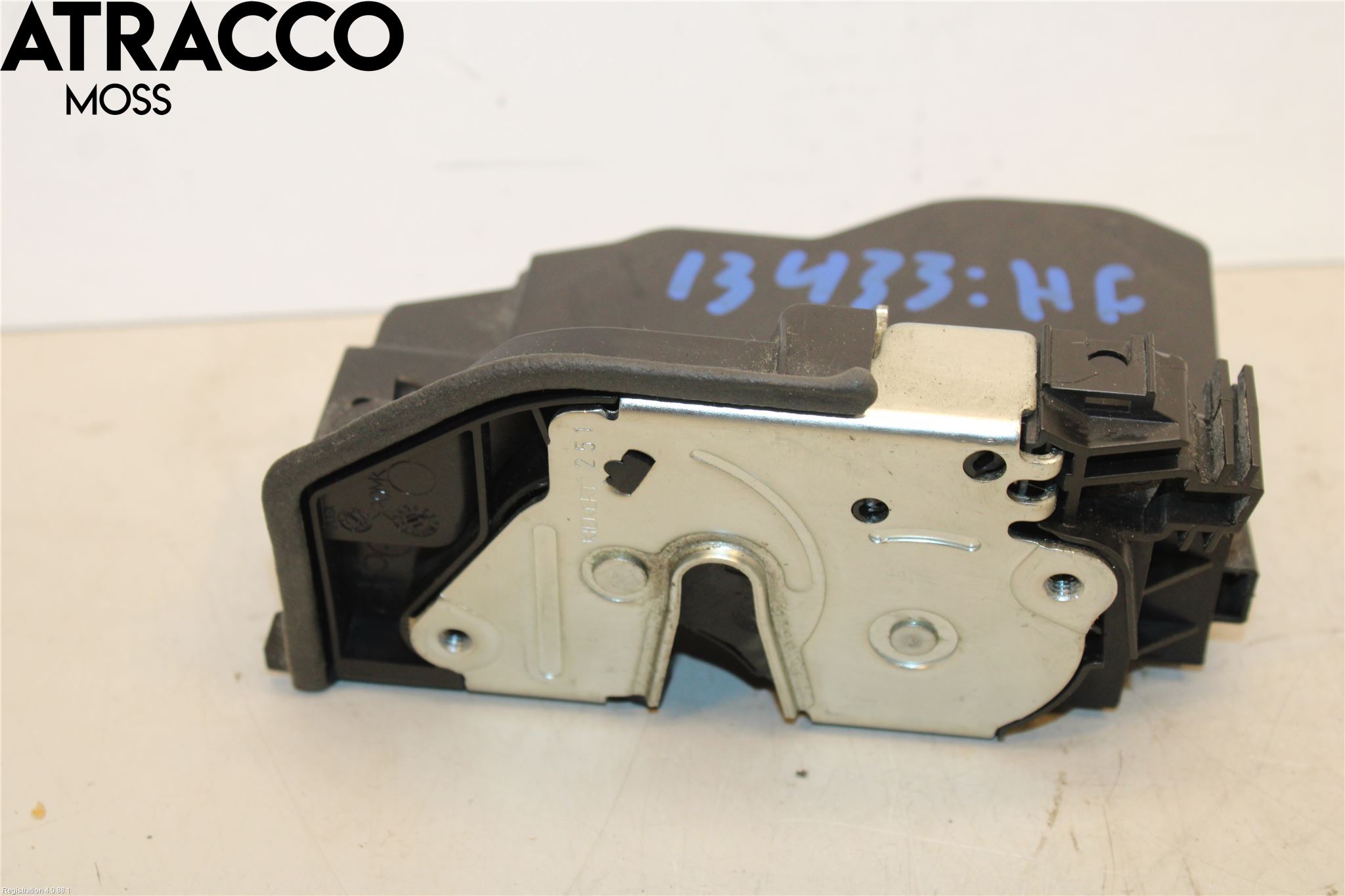 BMW 5 F10/F11/F18 09-17 Dørlås - Låsekasse