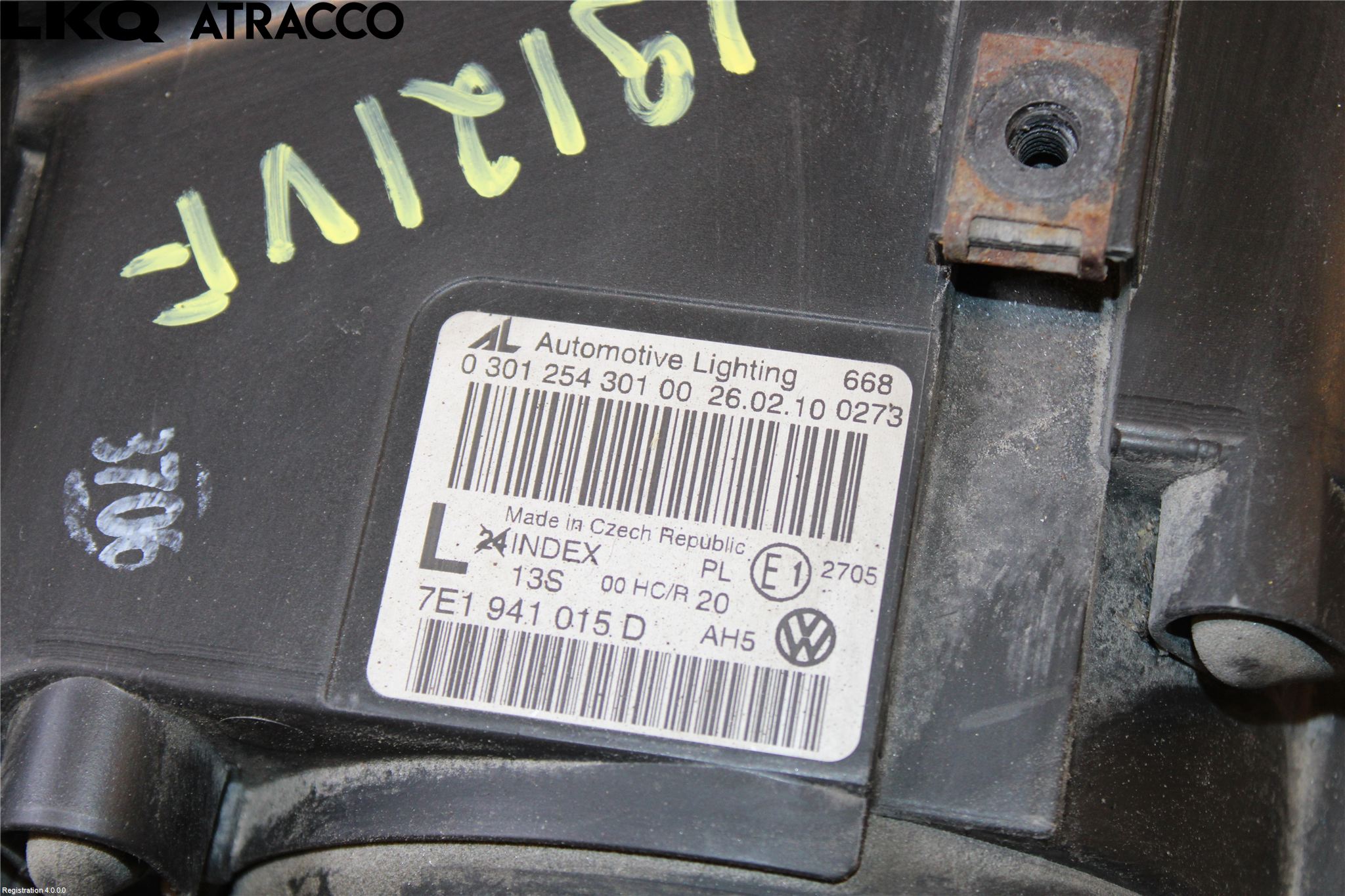Volkswagen VW TRANSP/CARAVELLE (T5) 04-15 Frontlykt Venstre