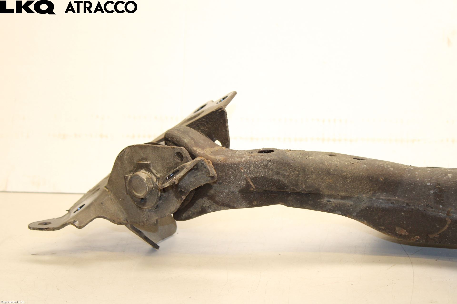 Toyota YARIS CROSS XP21 21- Spindel Vb