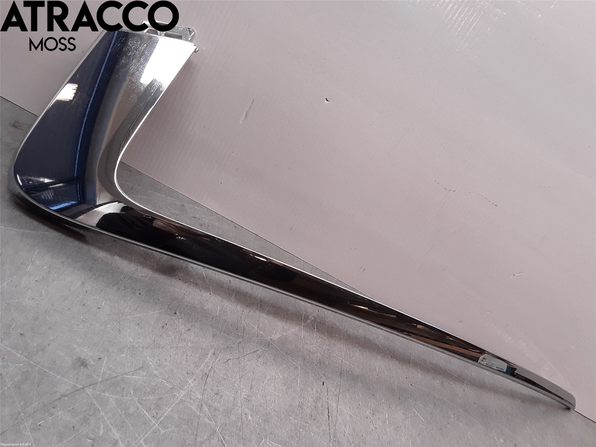 Mitsubishi ECLIPS CROSS Frontrute Dekorlist