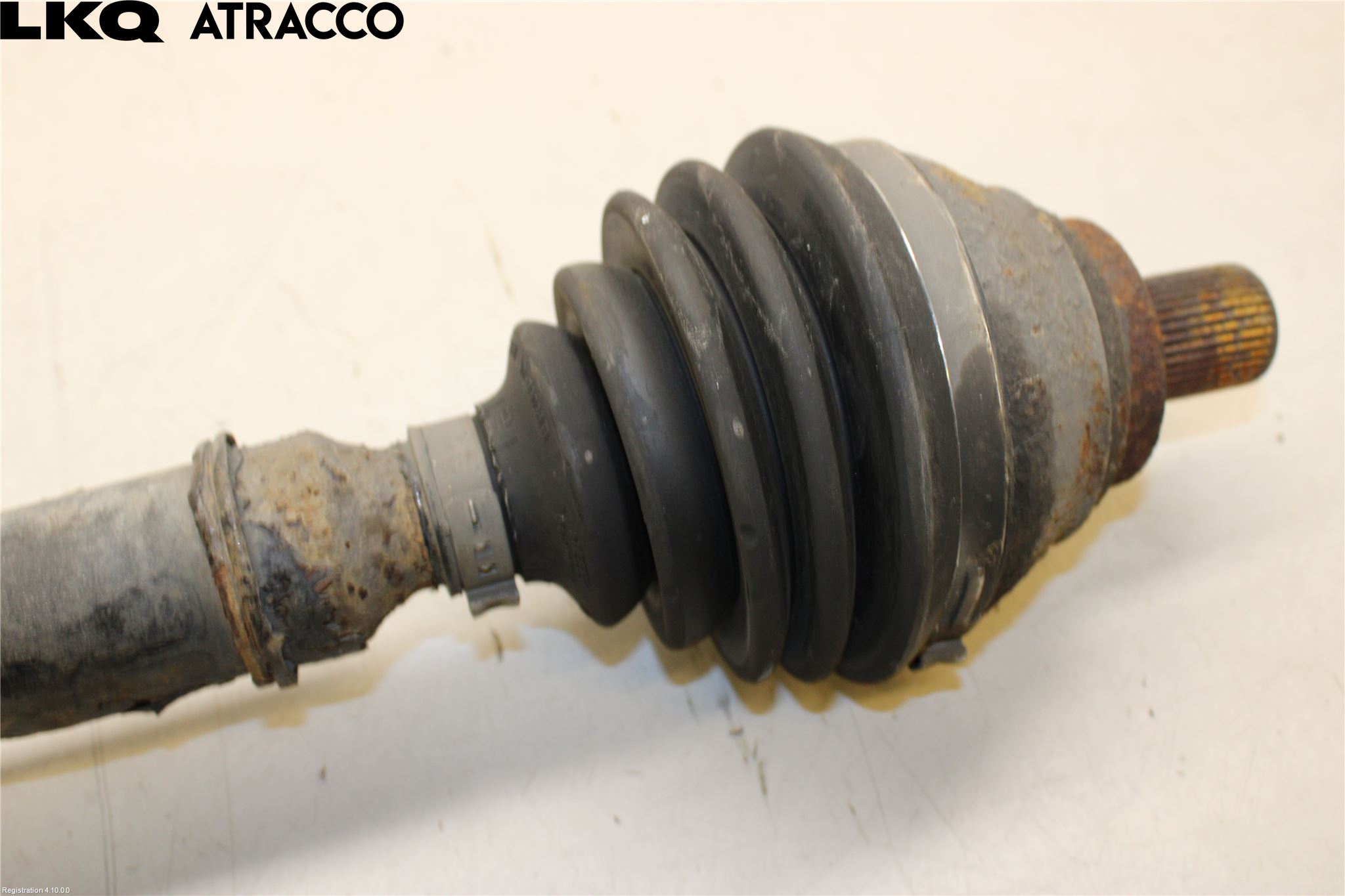 Volkswagen VW PASSAT 05-11 Drivaksel Foran Kompl Høyre