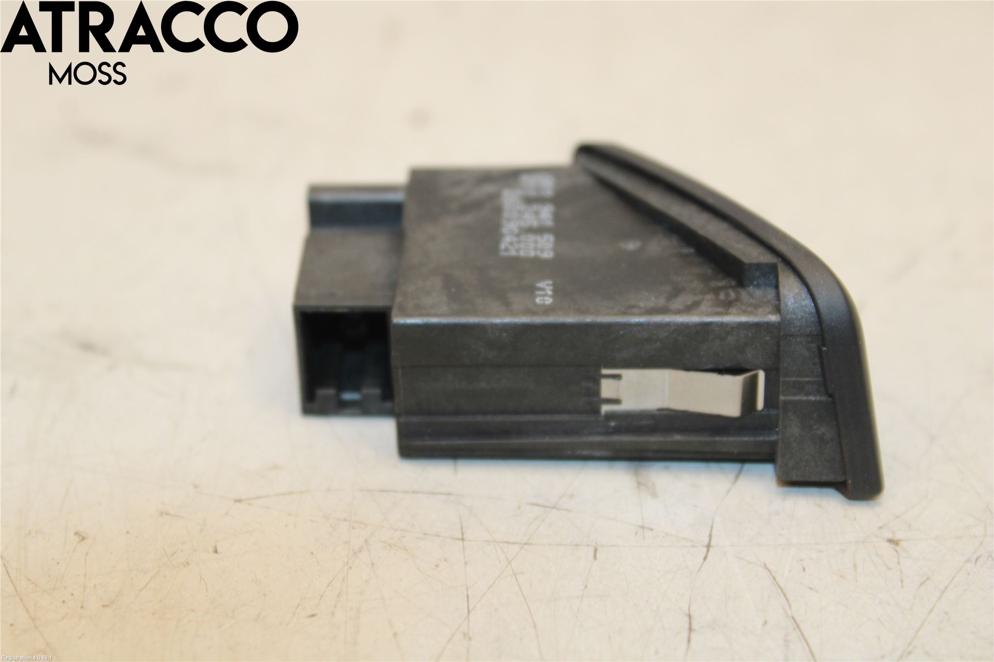 Audi A4/S4 08-11 Bryter Varsel (Nødblink)