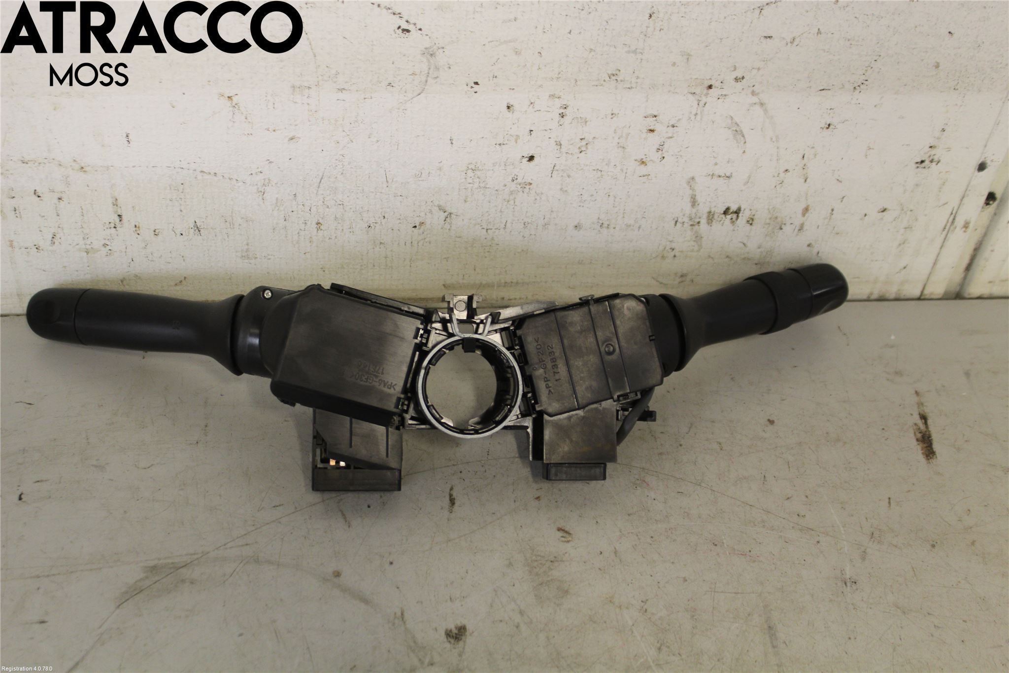 Toyota YARIS XP130 12-14 Bryter Ratt Kombi H Og V