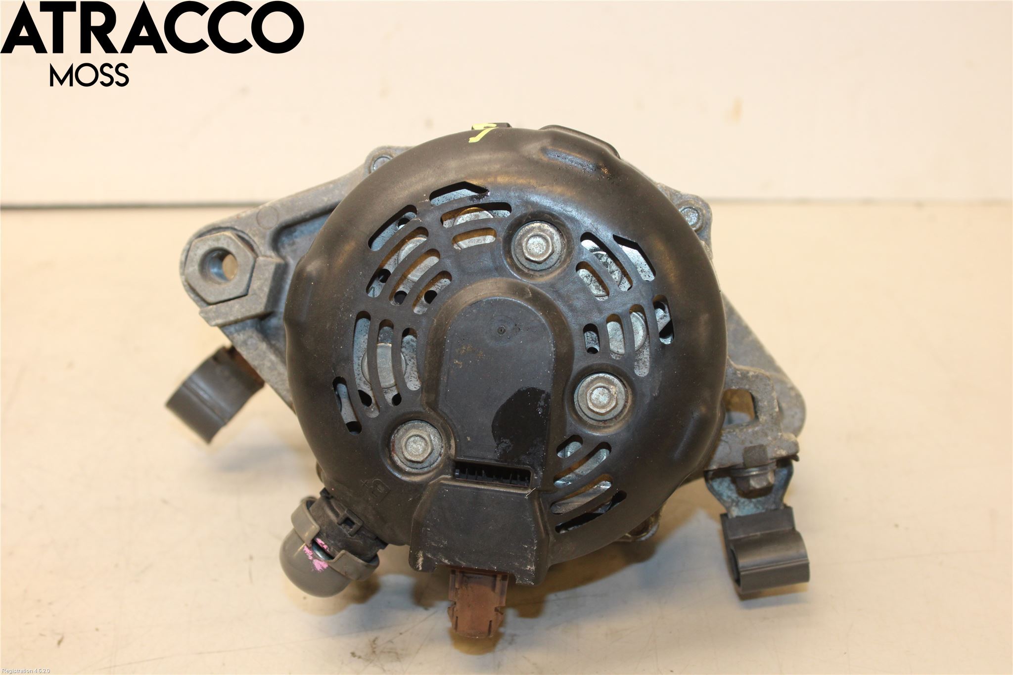 Toyota YARIS XP130 12-14 Dynamo