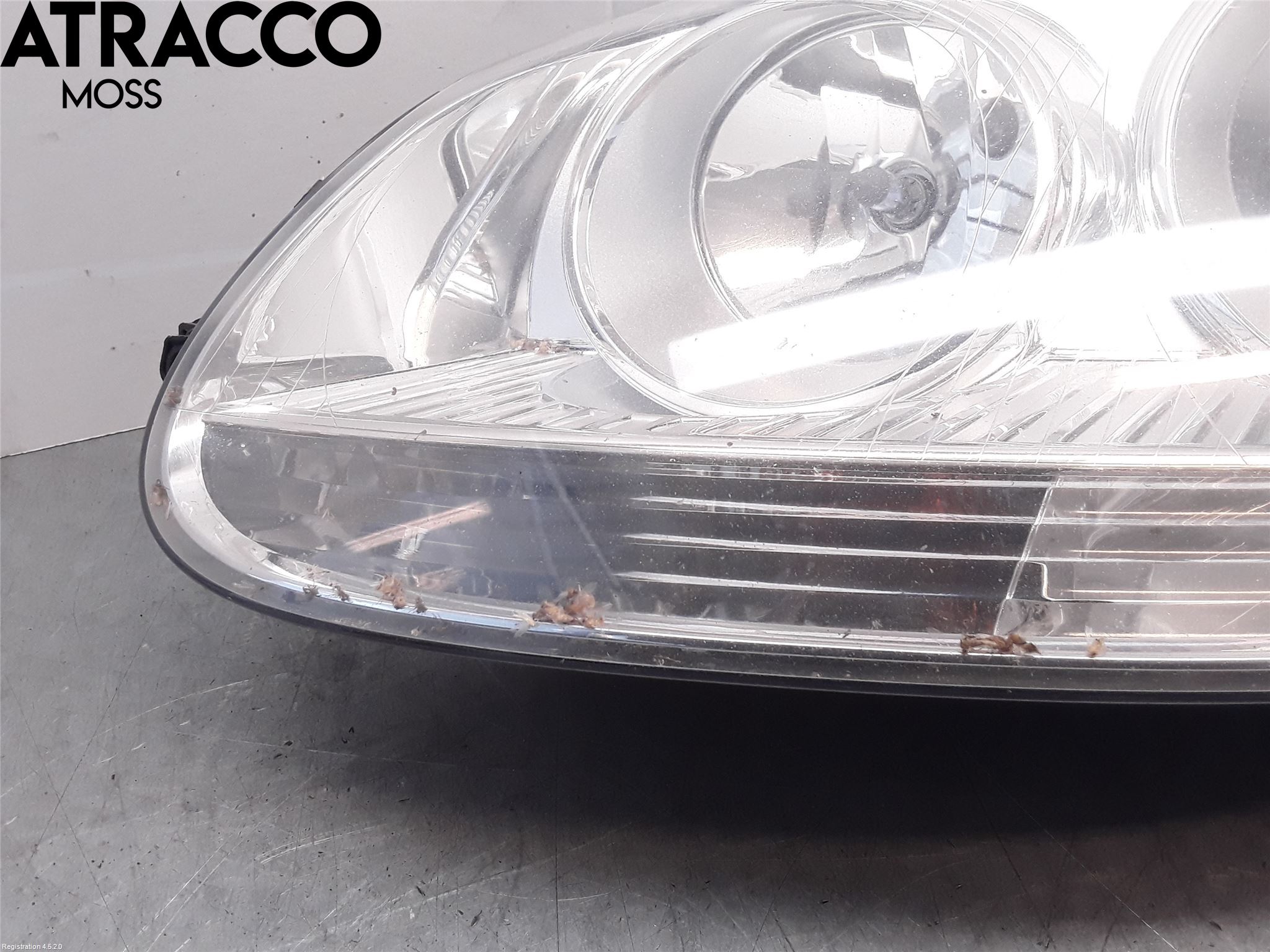 Volkswagen VW GOLF V 04-09 Frontlykt Venstre