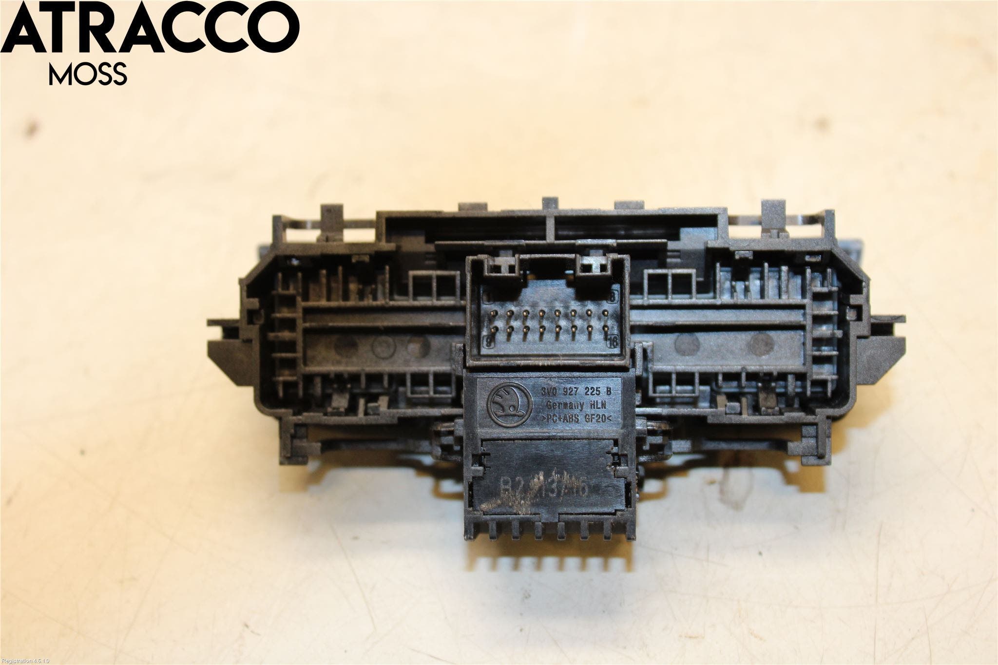 Skoda SUPERB 16-24 Bryter Parkeringsbrems