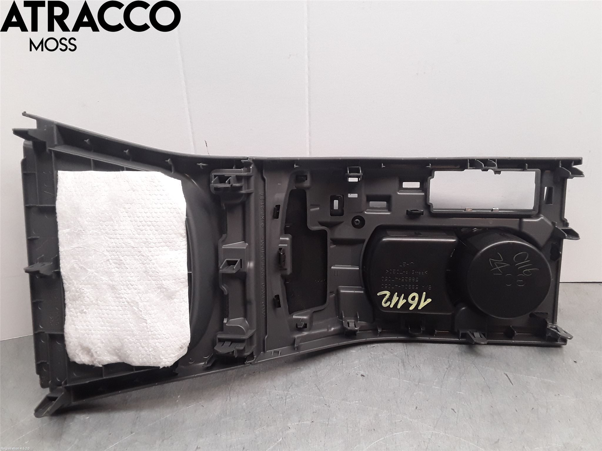 Toyota PRIUS+ ZVW40 12-20 Innr Koppholder