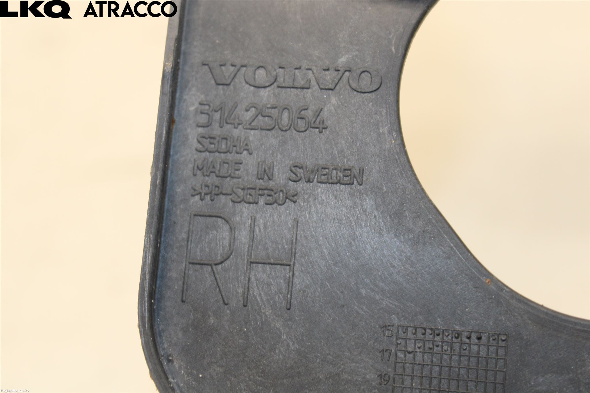 Volvo S90 17->> Støtfangerfeste Bak Høyre